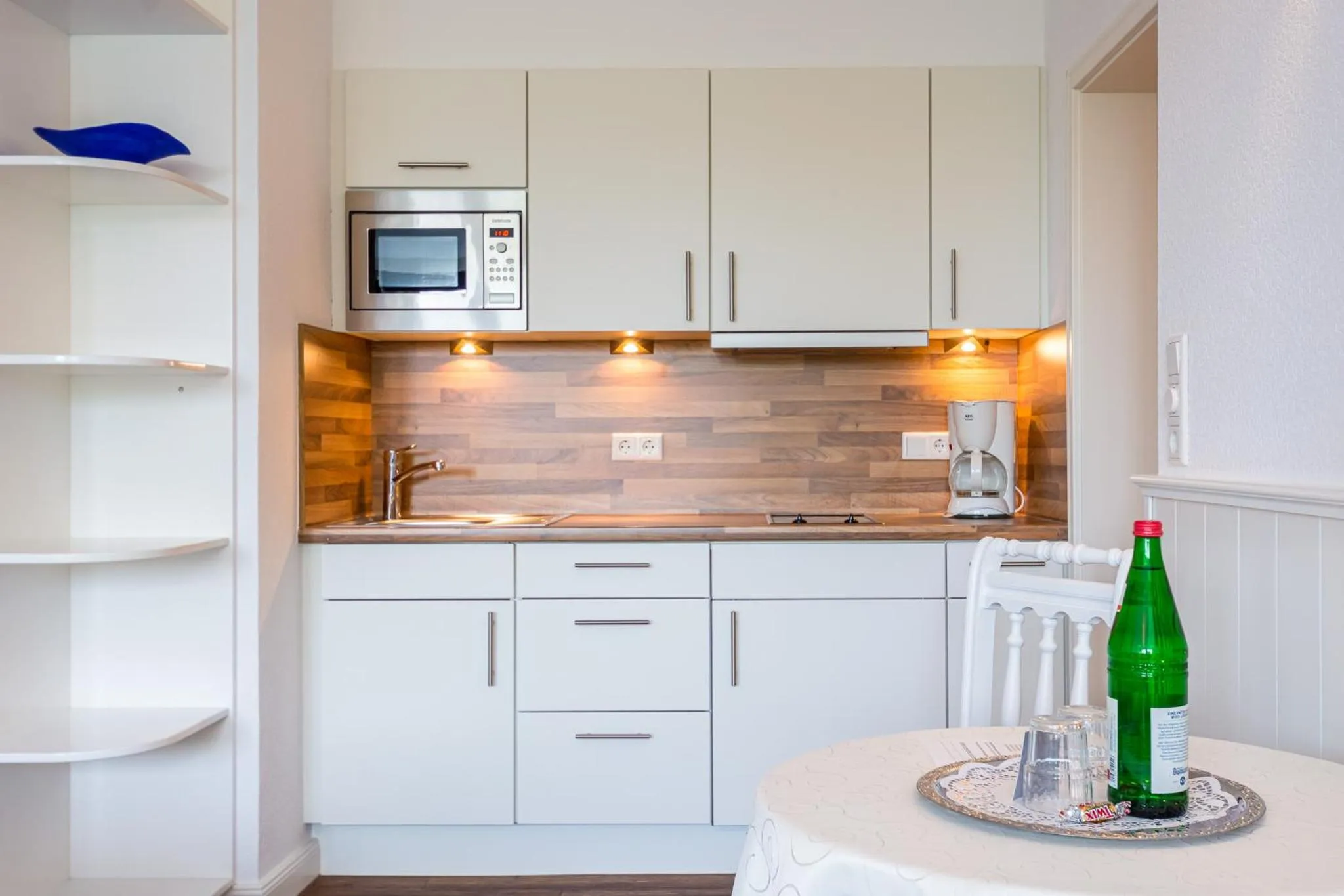 Kitchen or kitchenette in Inselhotel Arfsten