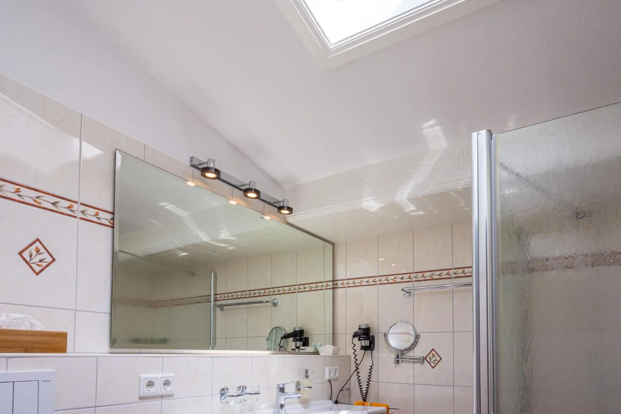 Bathroom in Inselhotel Arfsten