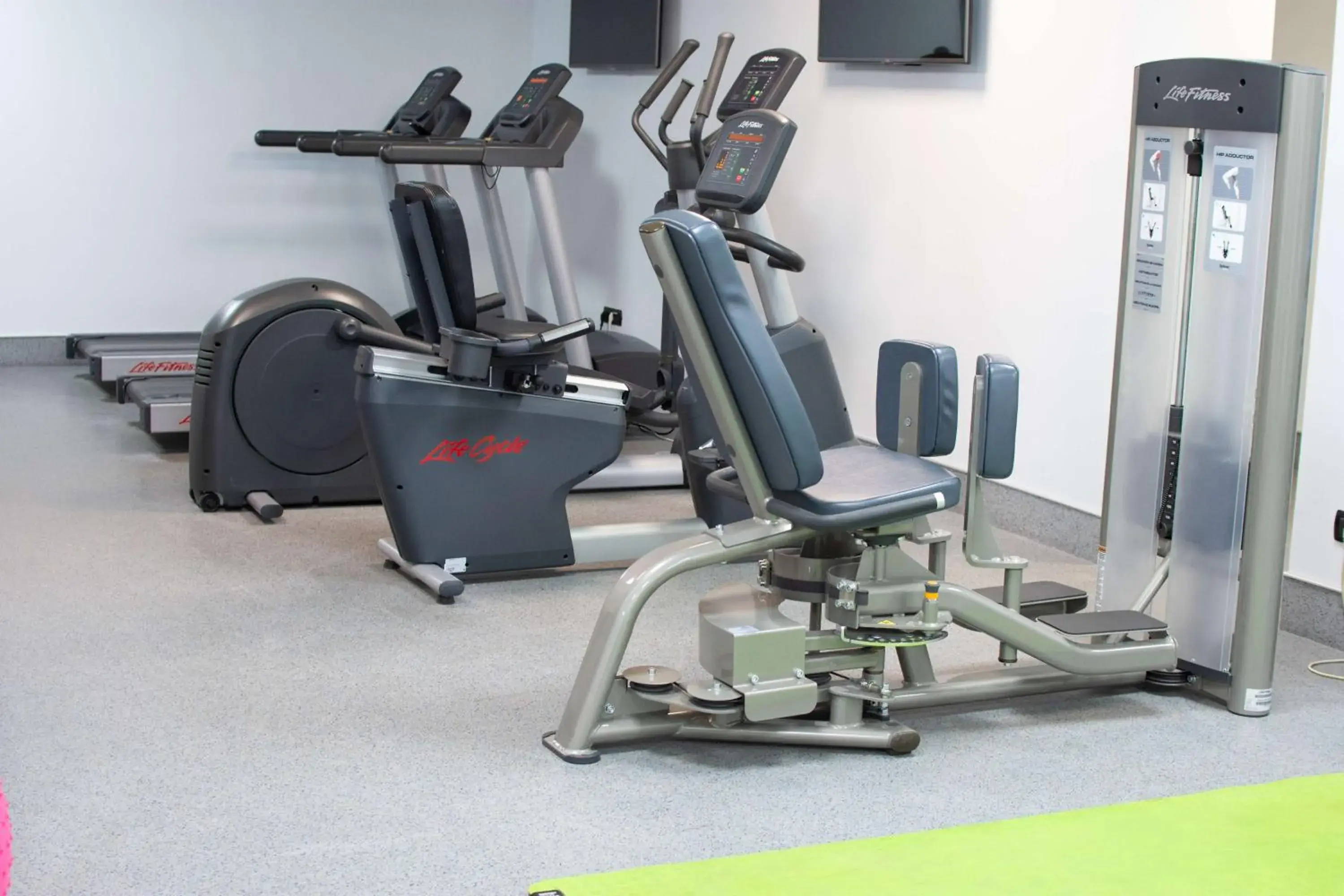 Fitness centre/facilities in Radisson BLU Hotel Yerevan Fitness centre/facilities in Radisson BLU Hotel Yerevan