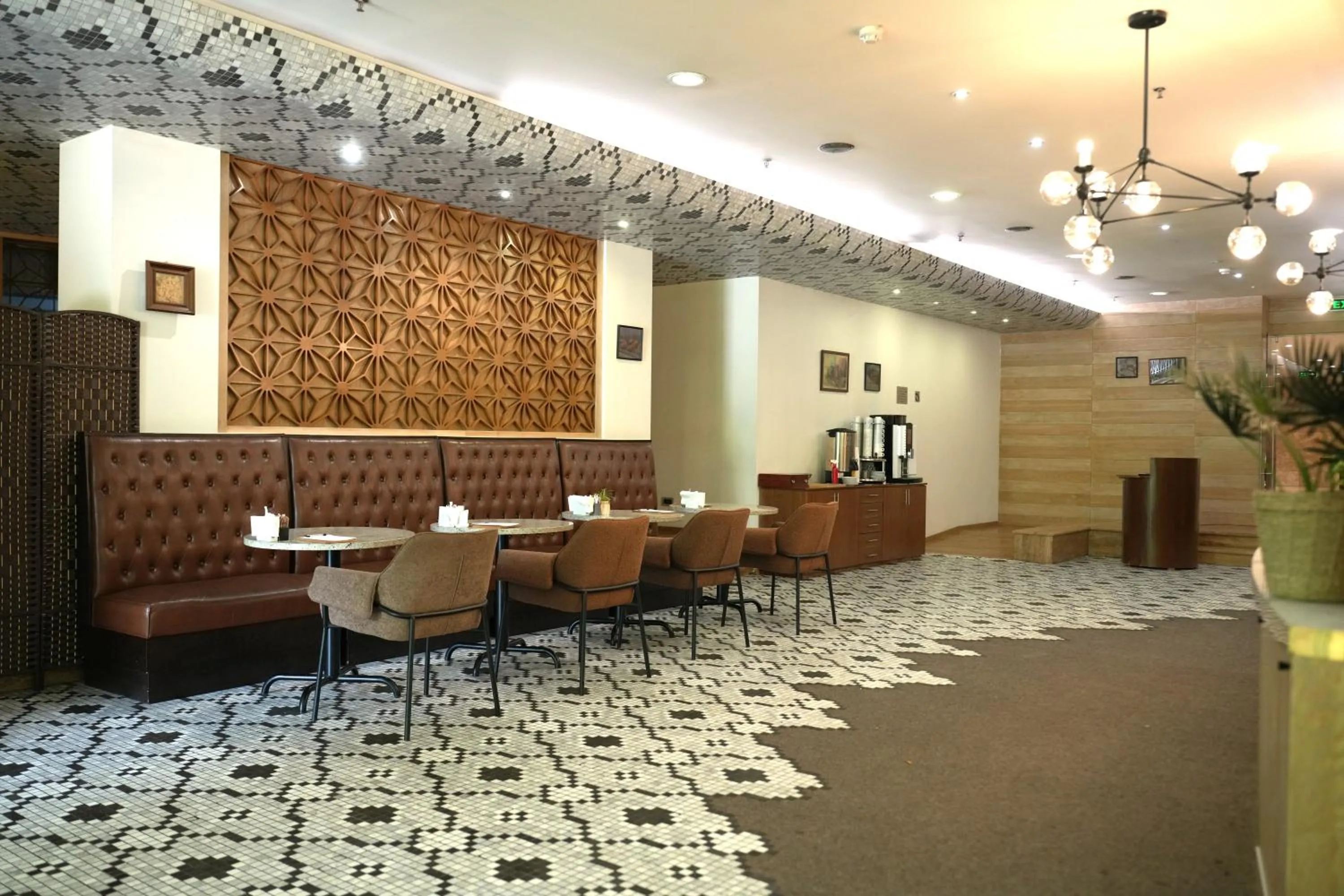 Restaurant/places to eat in Radisson BLU Hotel Yerevan