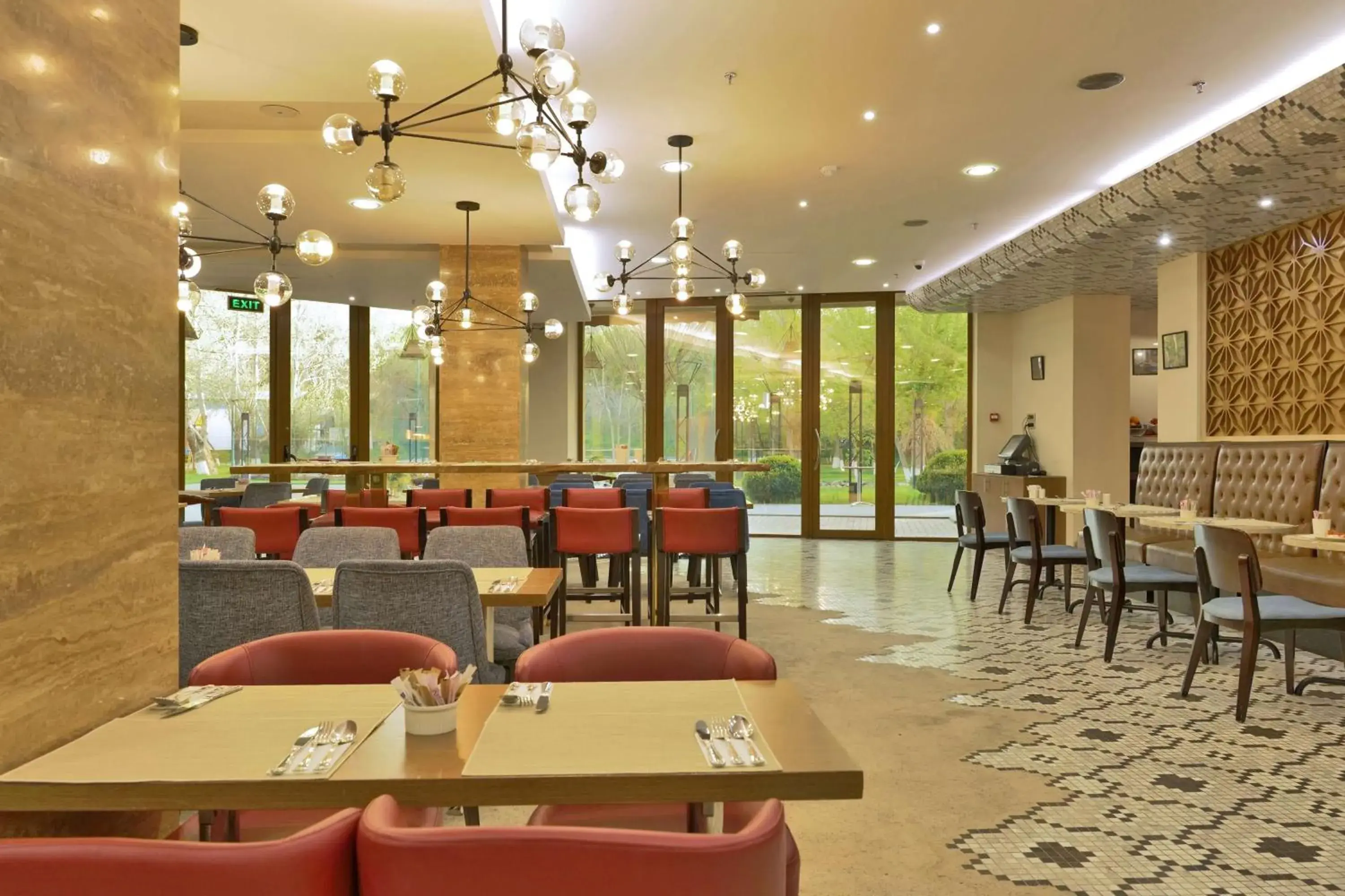 Restaurant/places to eat in Radisson BLU Hotel Yerevan Restaurant/places to eat in Radisson BLU Hotel Yerevan