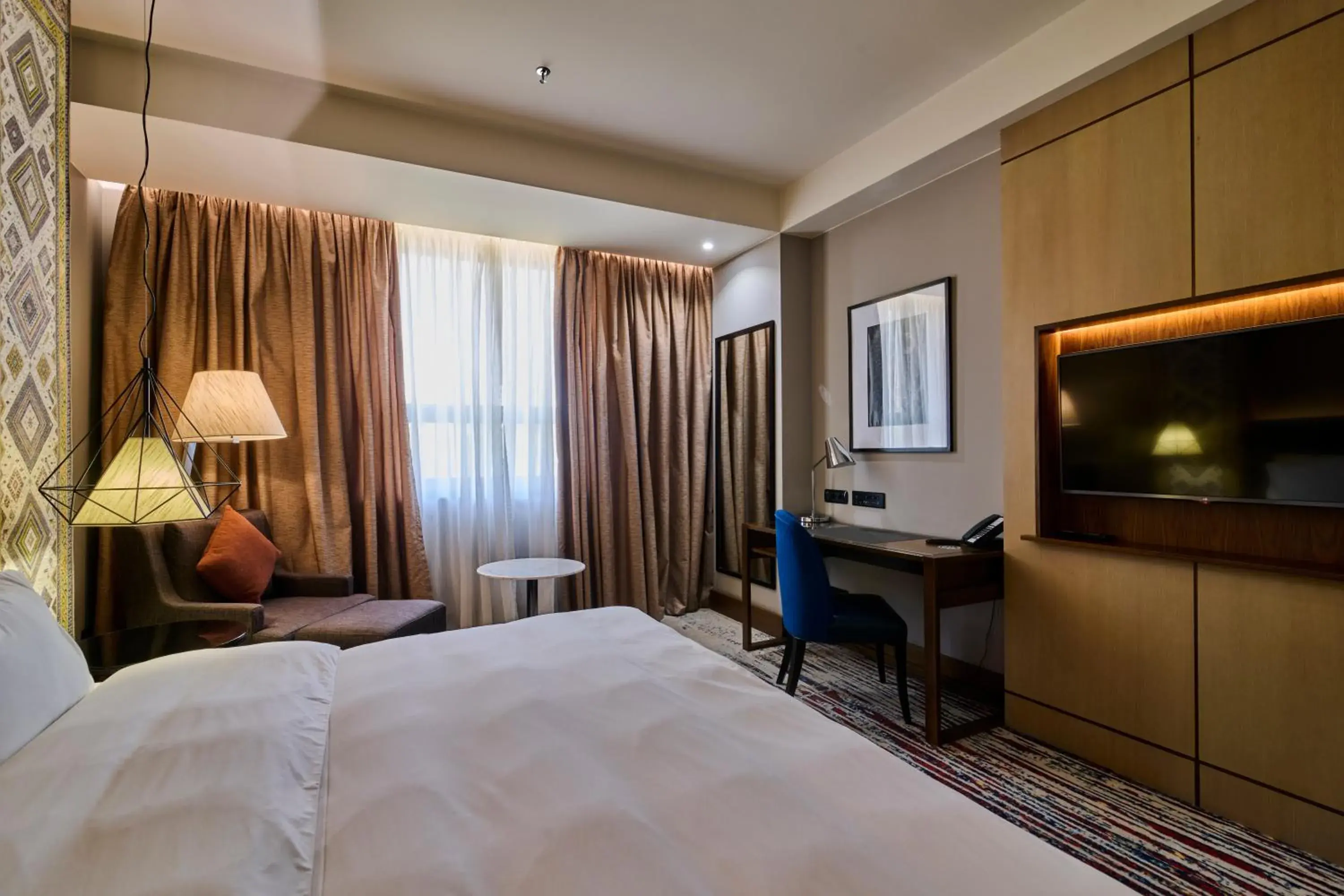 Property building, Bed in Radisson BLU Hotel Yerevan Property building, Bed in Radisson BLU Hotel Yerevan