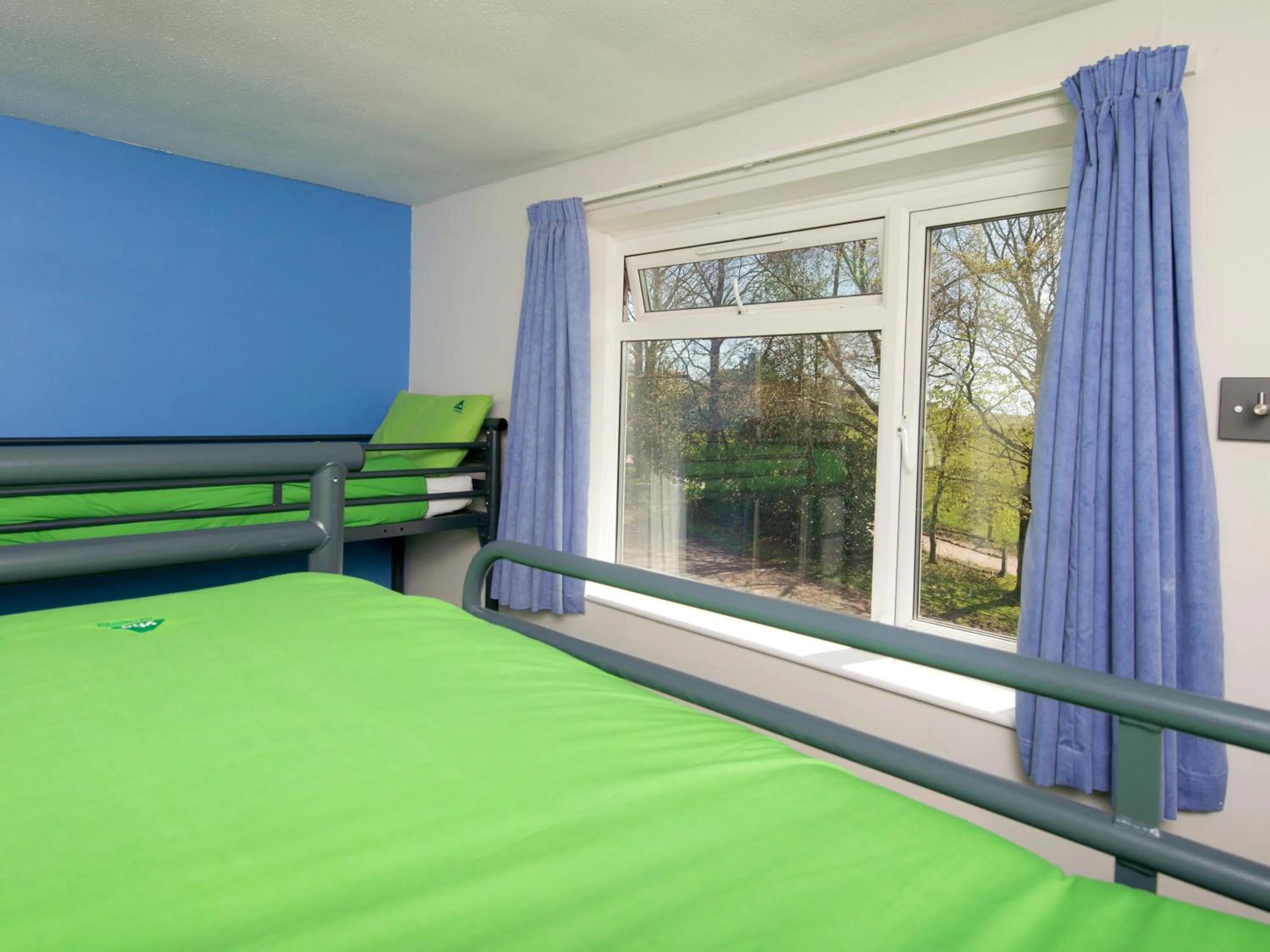 Bedroom, Bed in YHA Truleigh Hill