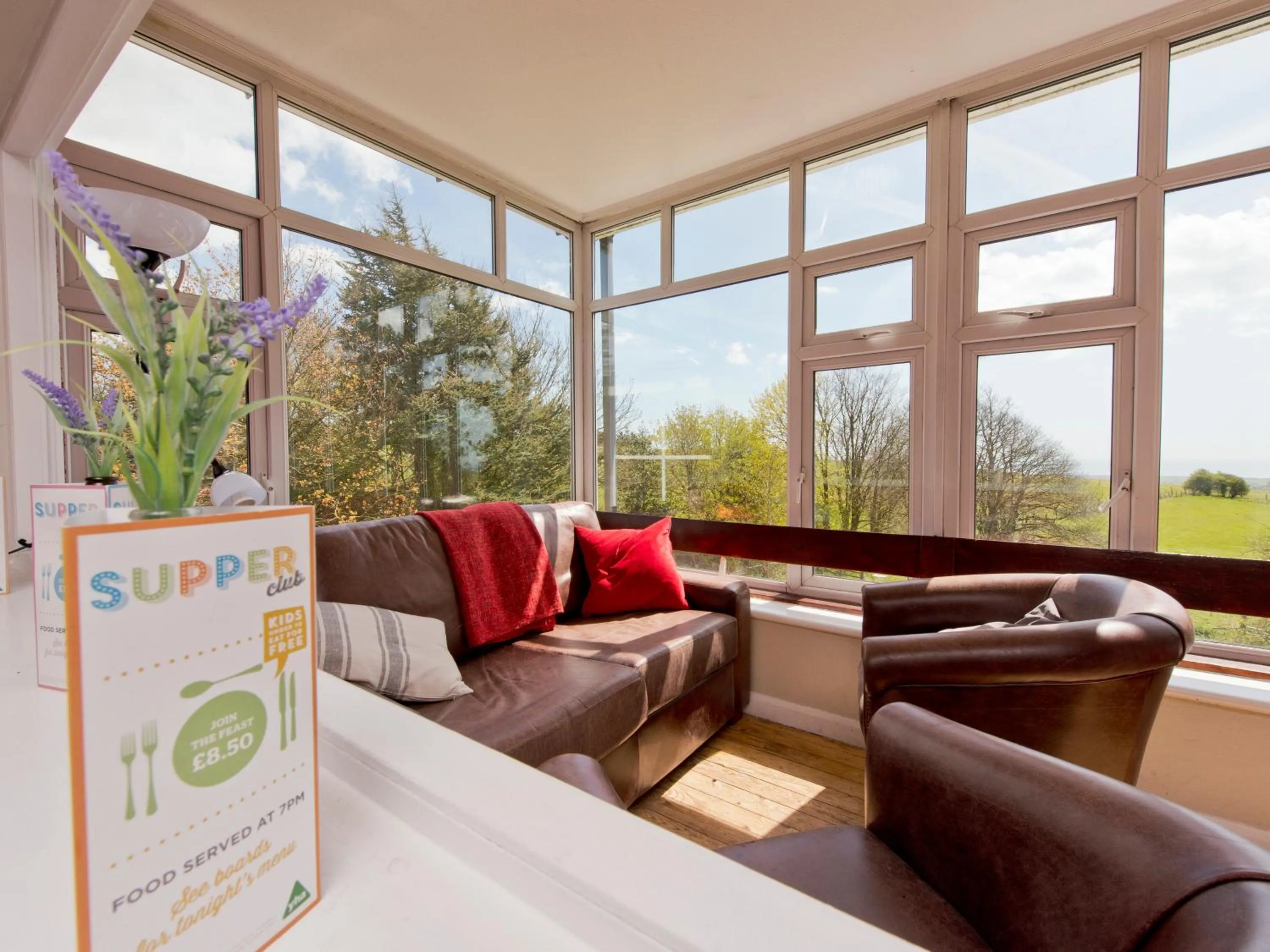 Restaurant/places to eat in YHA Truleigh Hill