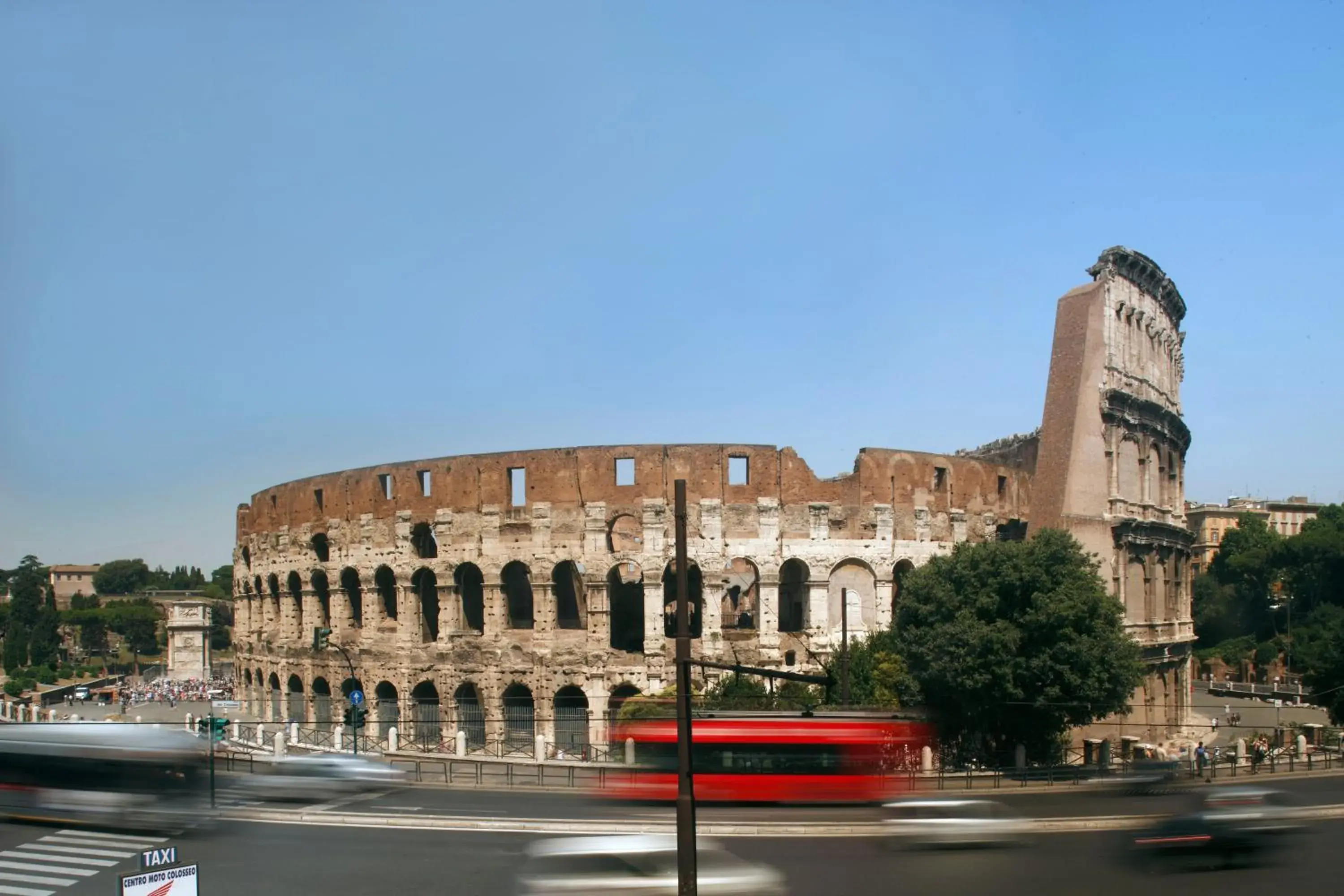 Landmark view in HT N°9 Colosseo Landmark view in HT N°9 Colosseo