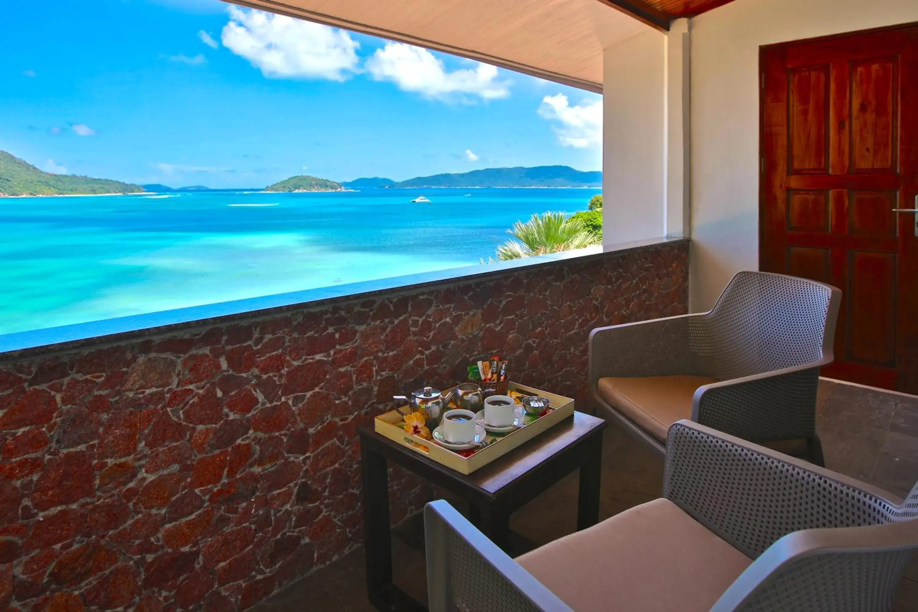 Double Room with Balcony and Sea View in Colibri Hotel Double Room with Balcony and Sea View in Colibri Hotel