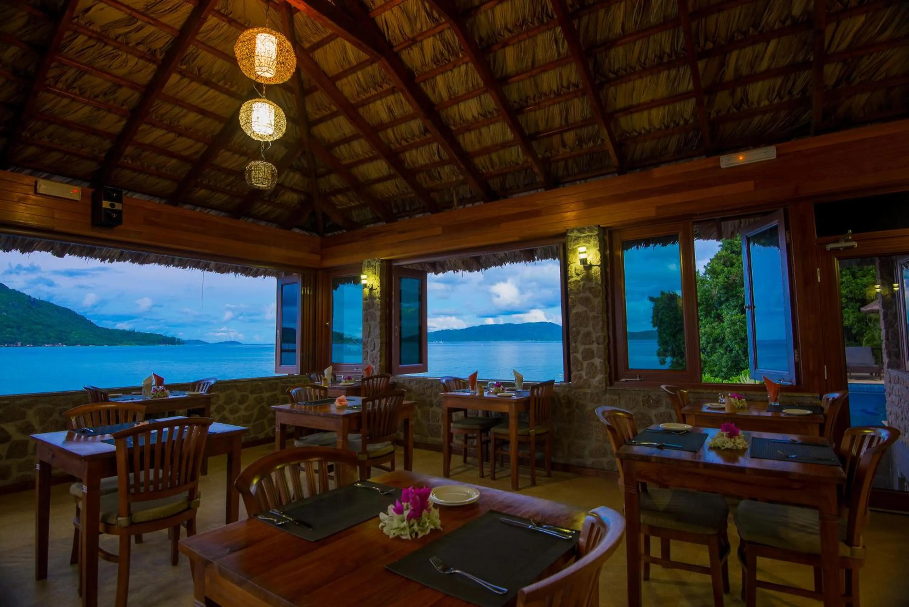 Restaurant/places to eat in Colibri Hotel