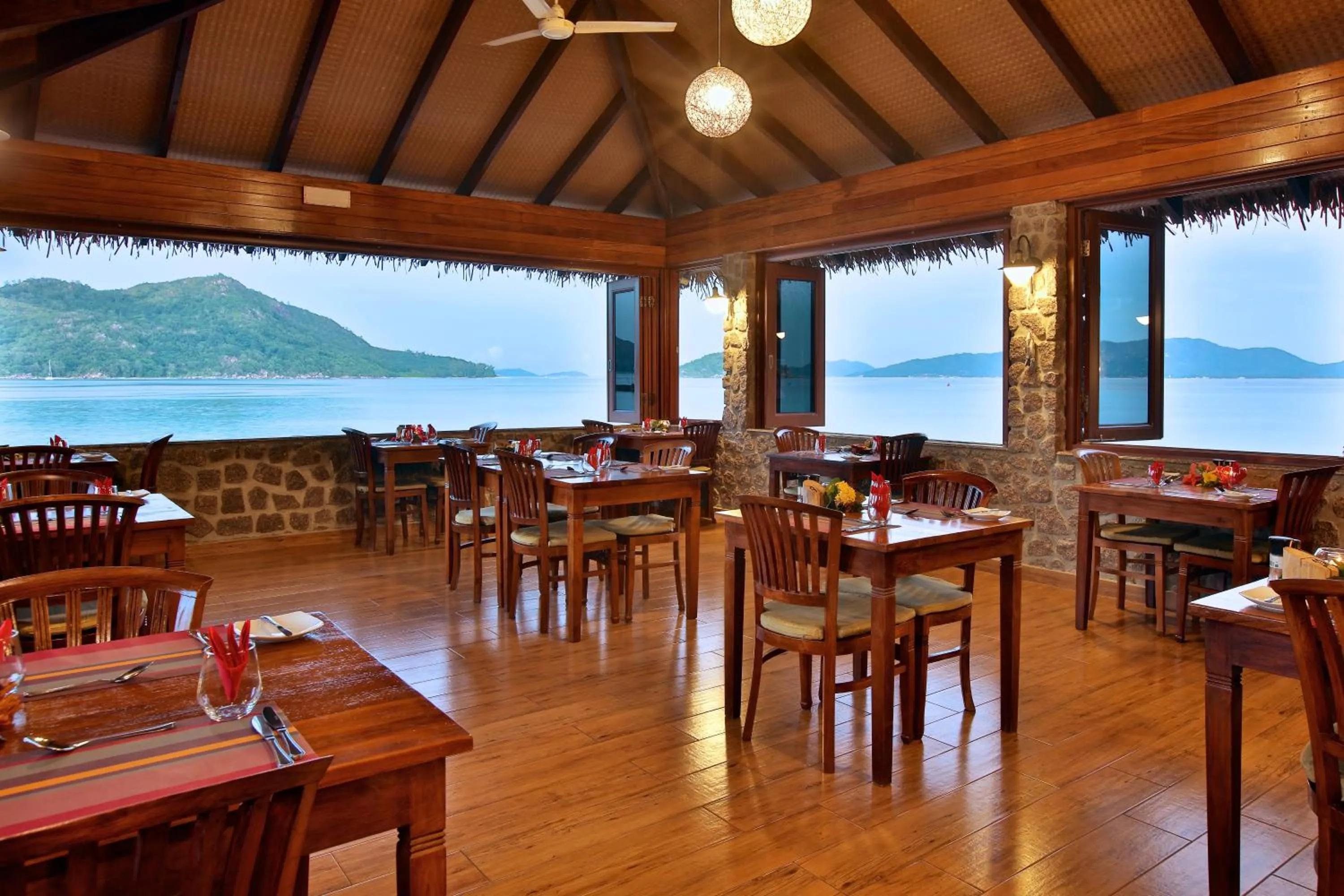 Restaurant/places to eat in Colibri Hotel