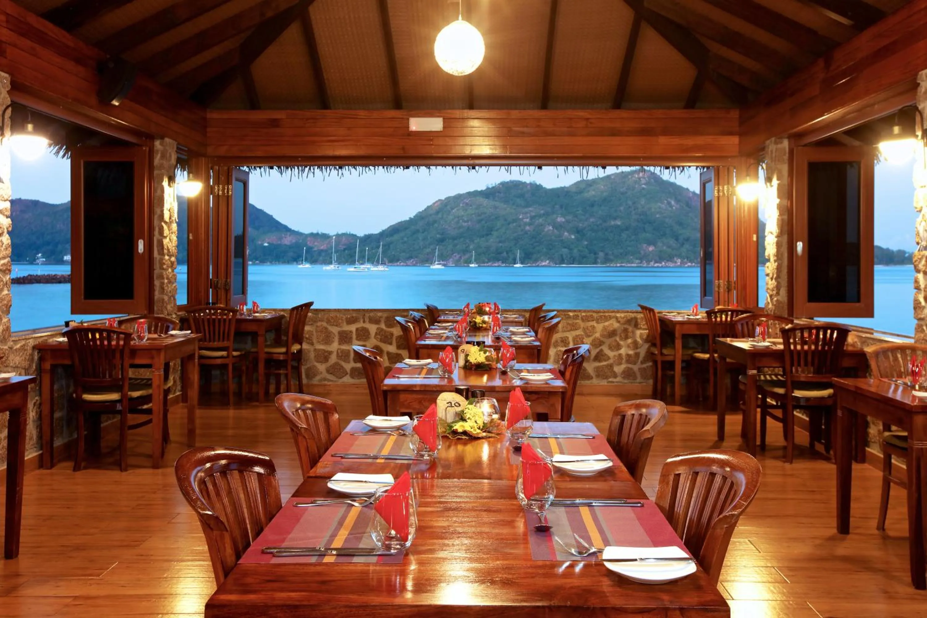 Restaurant/places to eat in Colibri Hotel