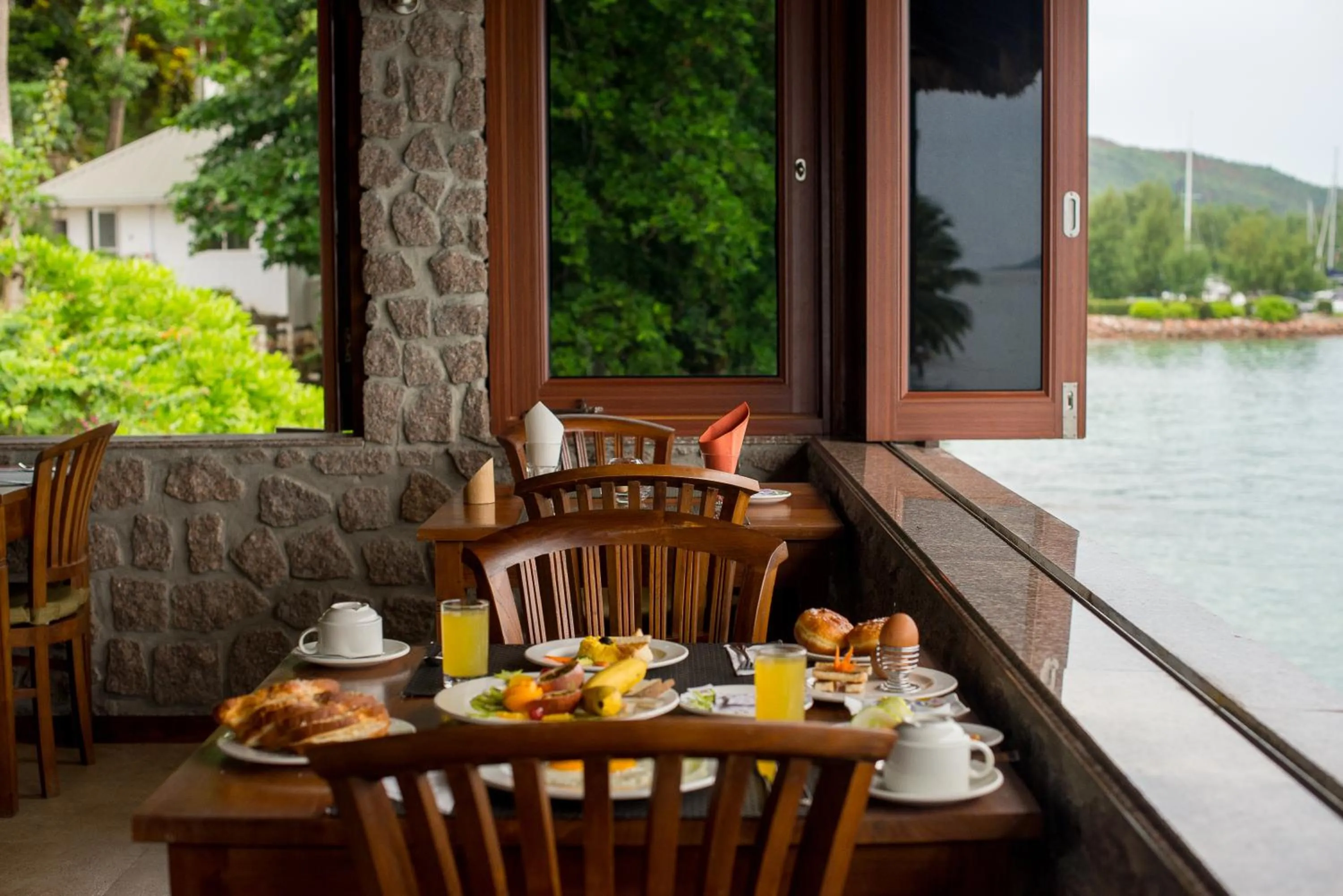 Restaurant/places to eat in Colibri Hotel