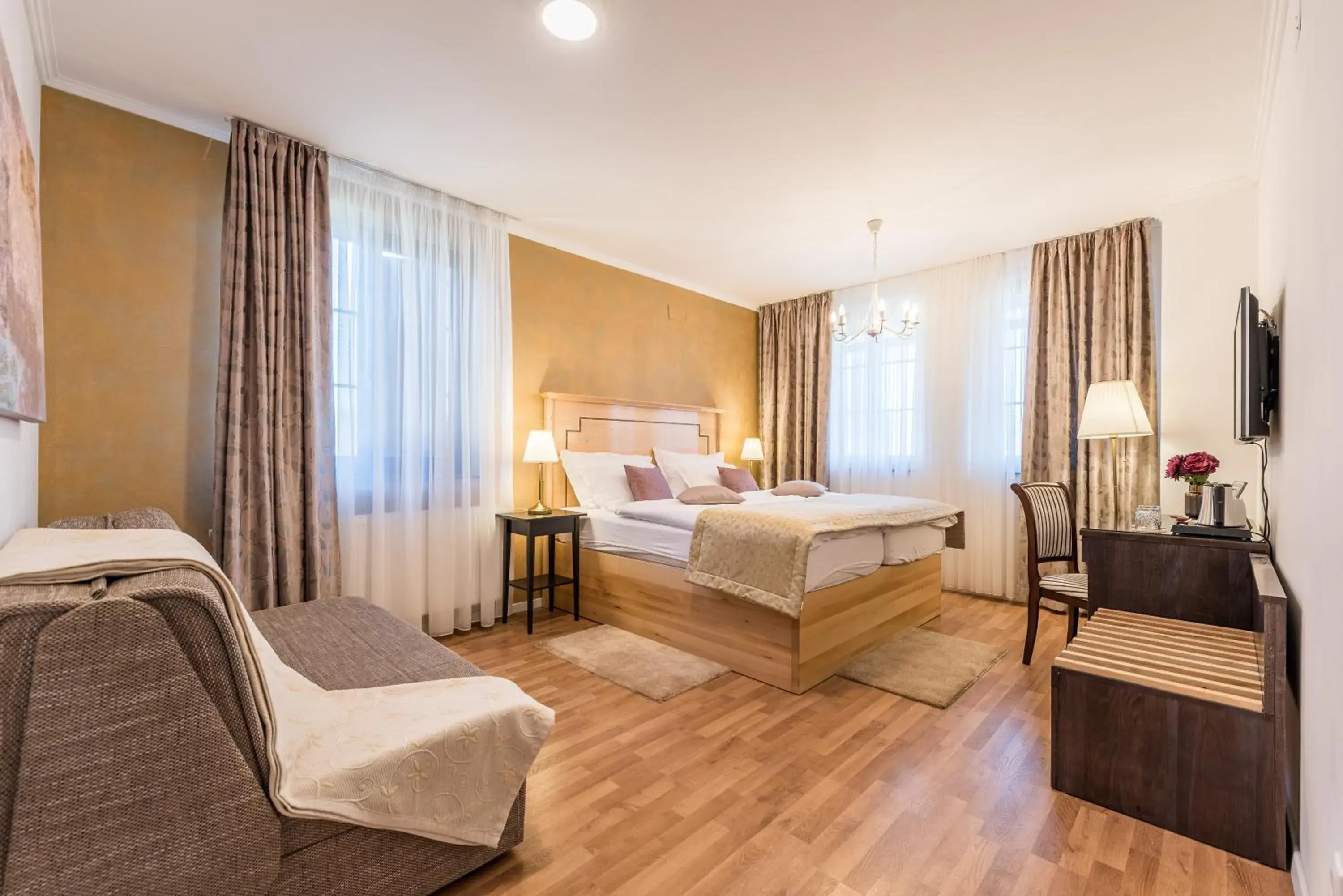 Bed in Plitvice Falls Cottage - Luxury rooms & Dinner Bed in Plitvice Falls Cottage - Luxury rooms & Dinner