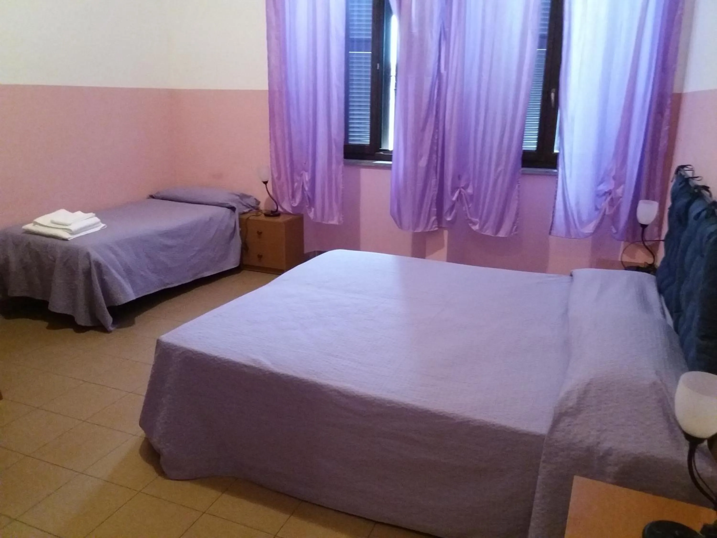 Bed in ostello ortensi