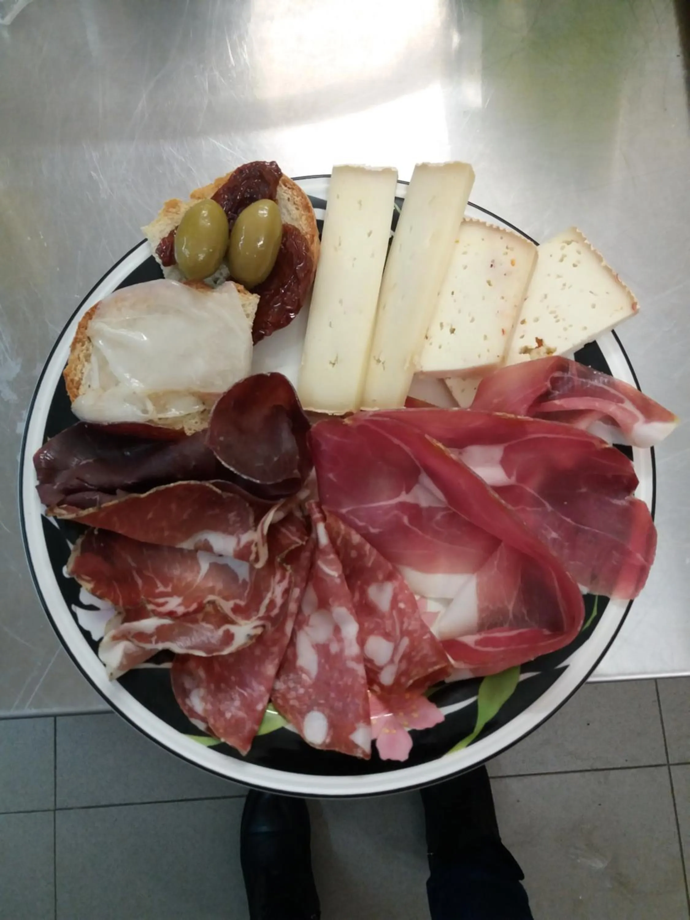 Restaurant/places to eat in ostello ortensi