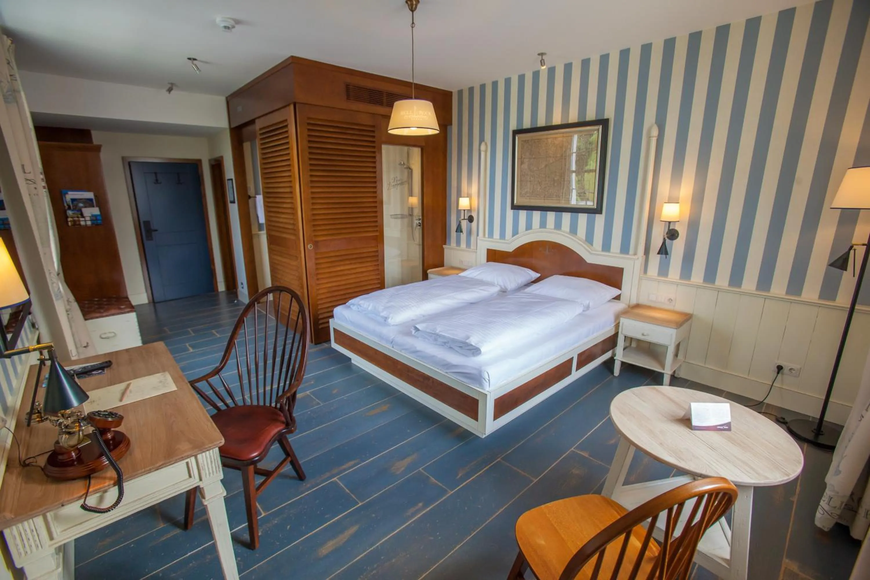 Bedroom, Bed in 4-Sterne Superior Erlebnishotel Bell Rock, Europa-Park Erlebnis-Resort