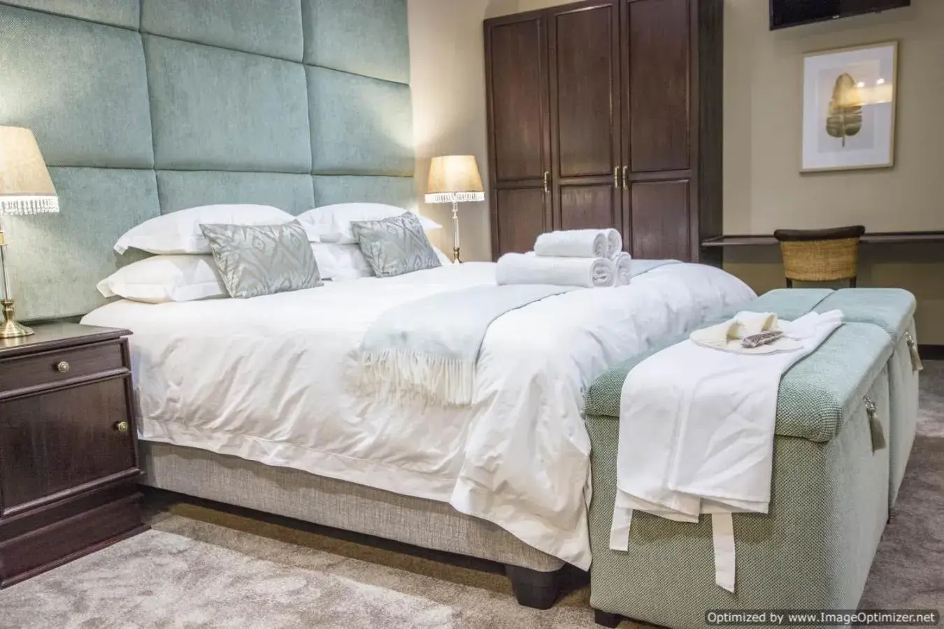 Suite with Spa Bath - single occupancy in Border Hotel Suite with Spa Bath - single occupancy in Border Hotel