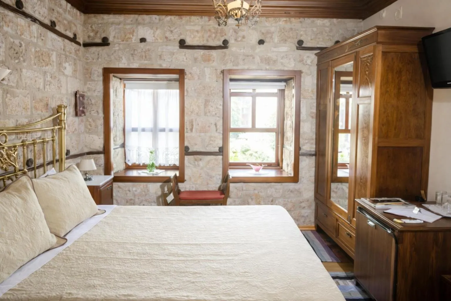 Bed in Hagiati Guesthouse - Edessa Cozy Mountain Retreat