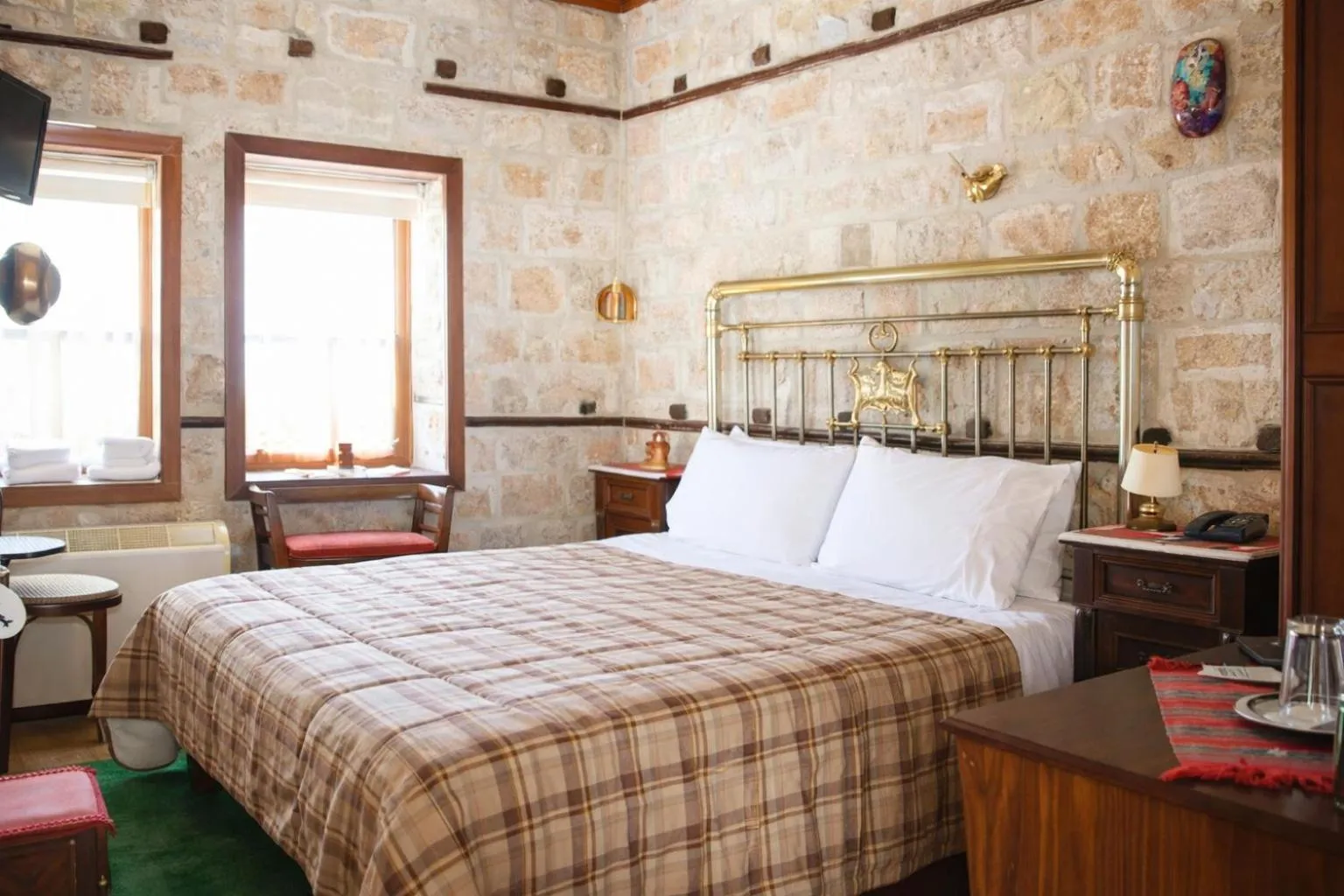 Bed in Hagiati Guesthouse - Edessa Cozy Mountain Retreat