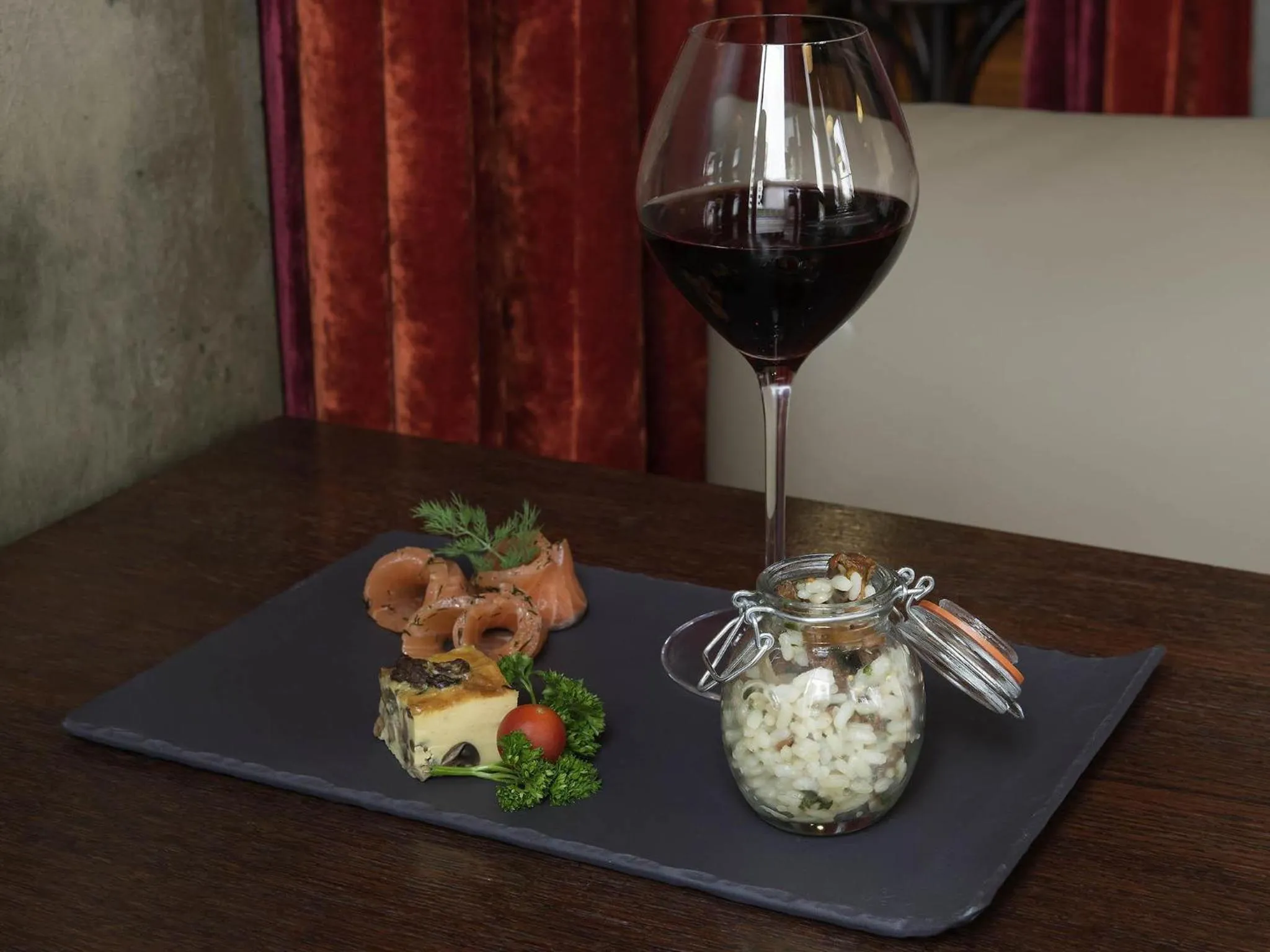 Lounge or bar in Mercure Lyon Centre - Gare Part Dieu