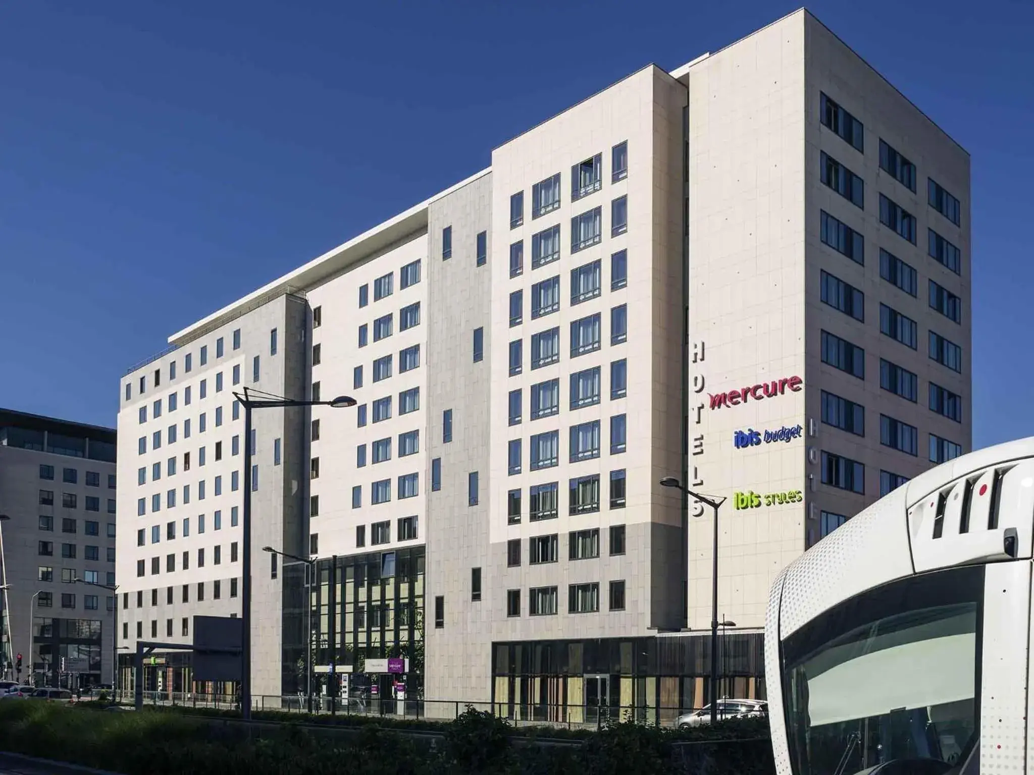 Property building in Mercure Lyon Centre - Gare Part Dieu Property building in Mercure Lyon Centre - Gare Part Dieu