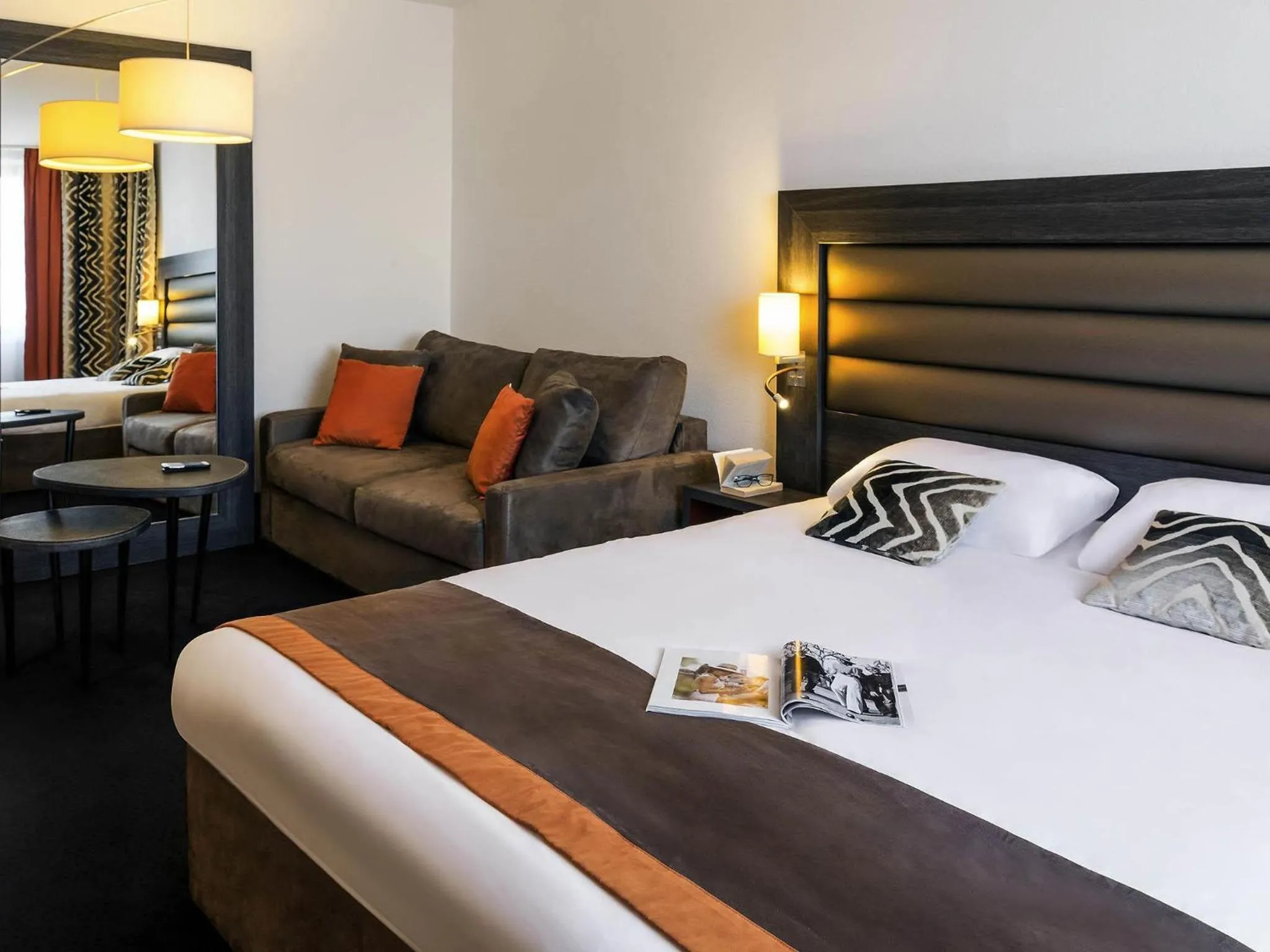 Bedroom, Bed in Mercure Lyon Centre - Gare Part Dieu