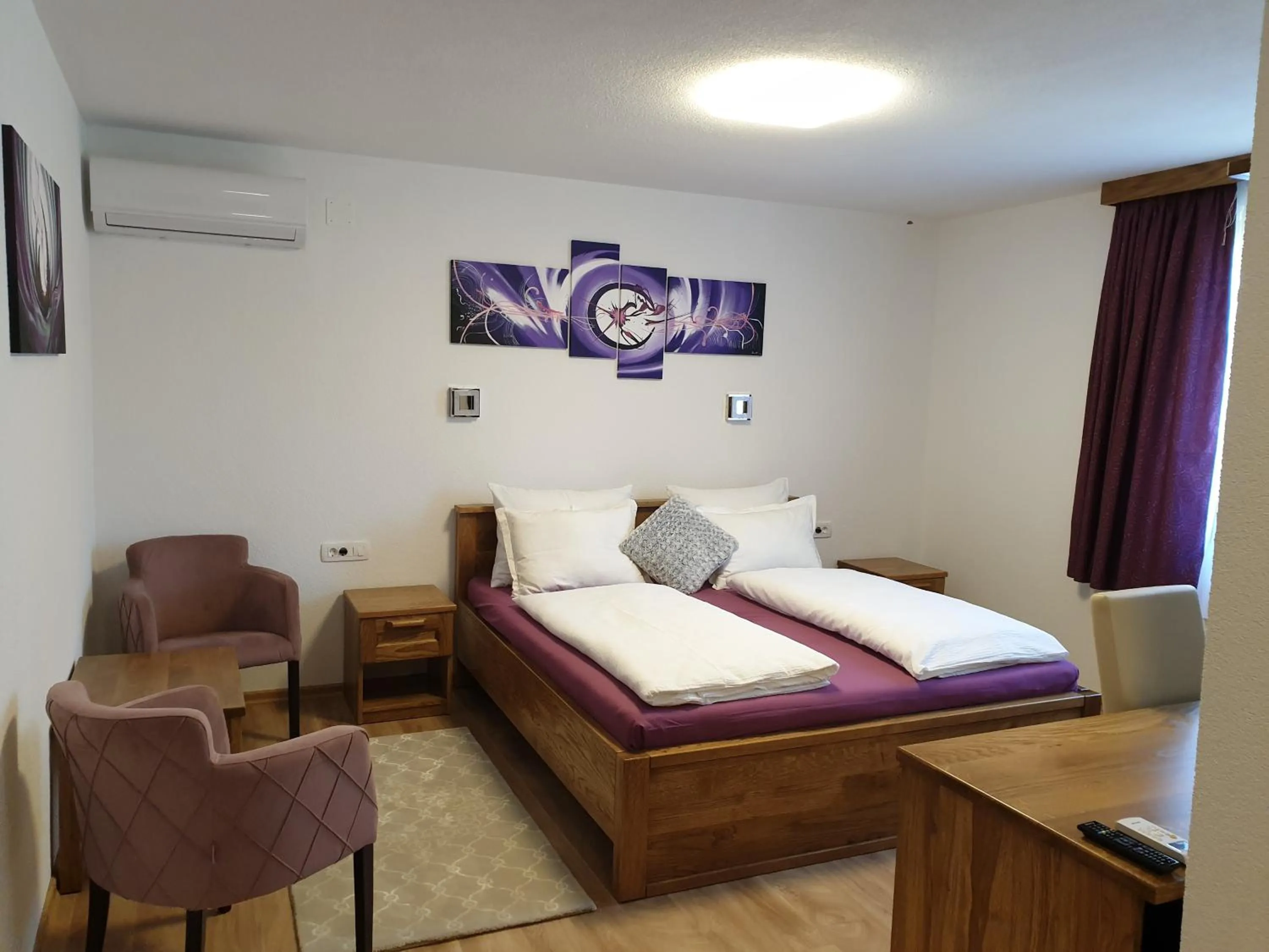 Photo of the whole room in Pansion Breza