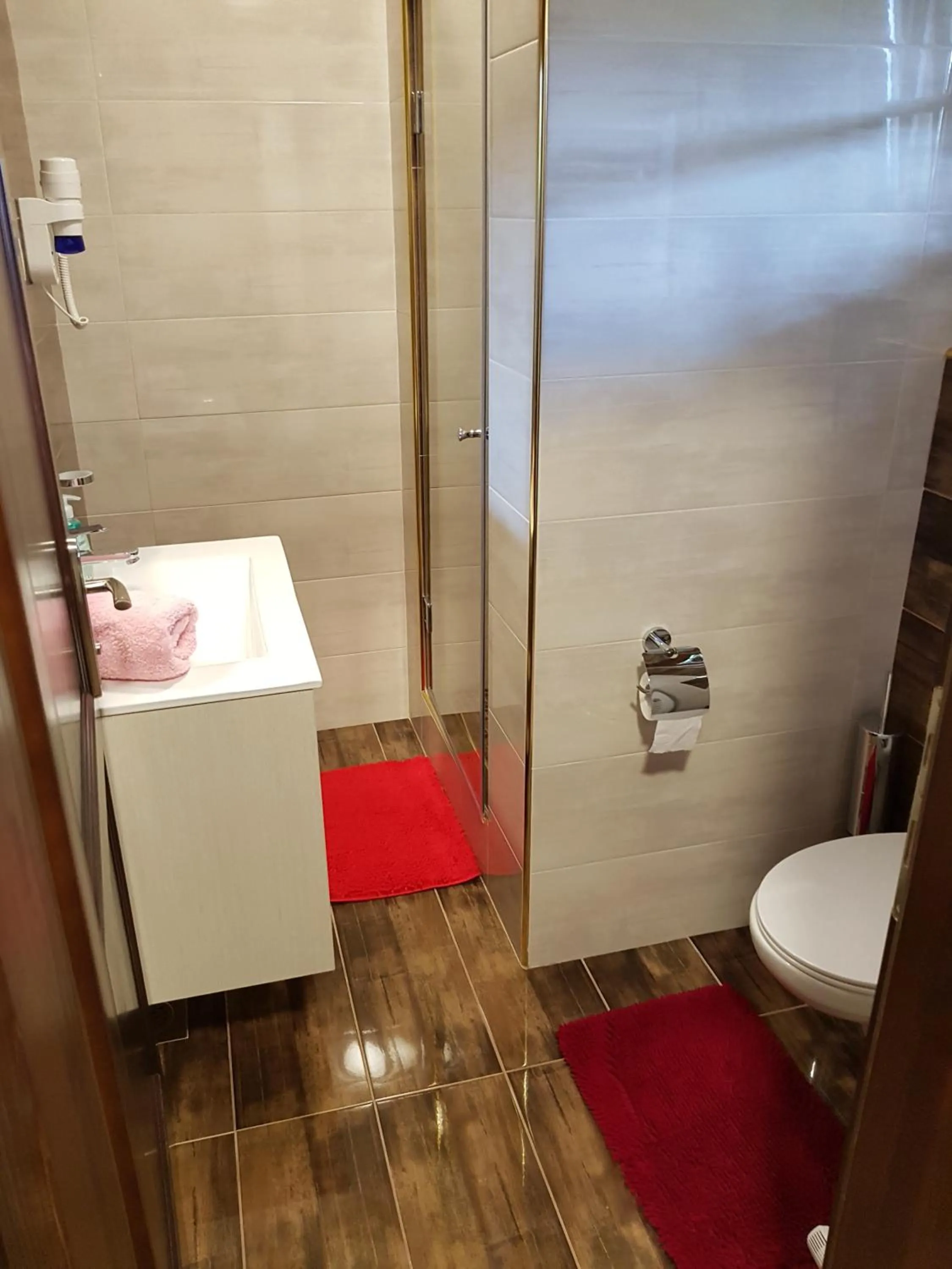 Shower in Pansion Breza