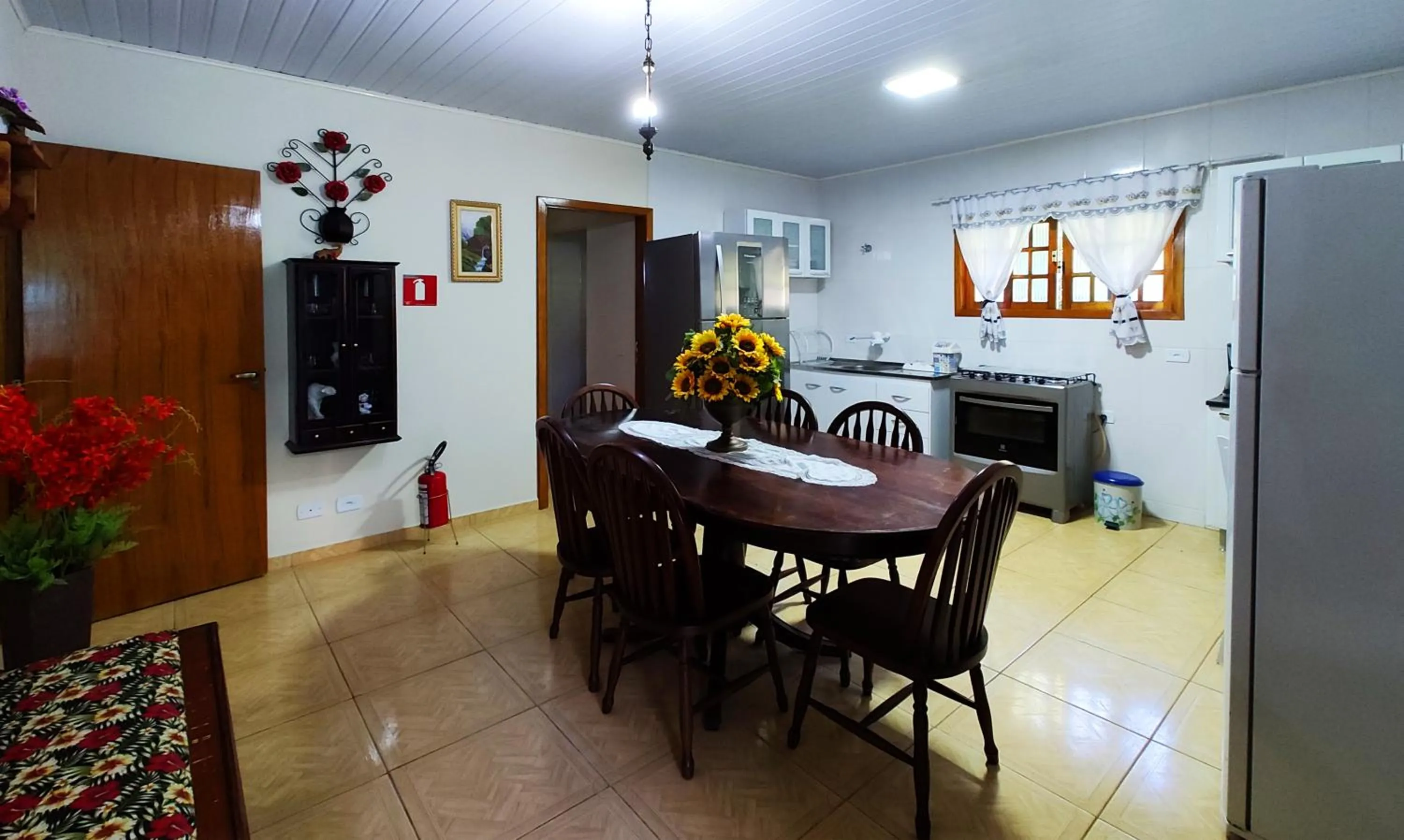 Kitchen or kitchenette in Pousada Casa dos Sonhos