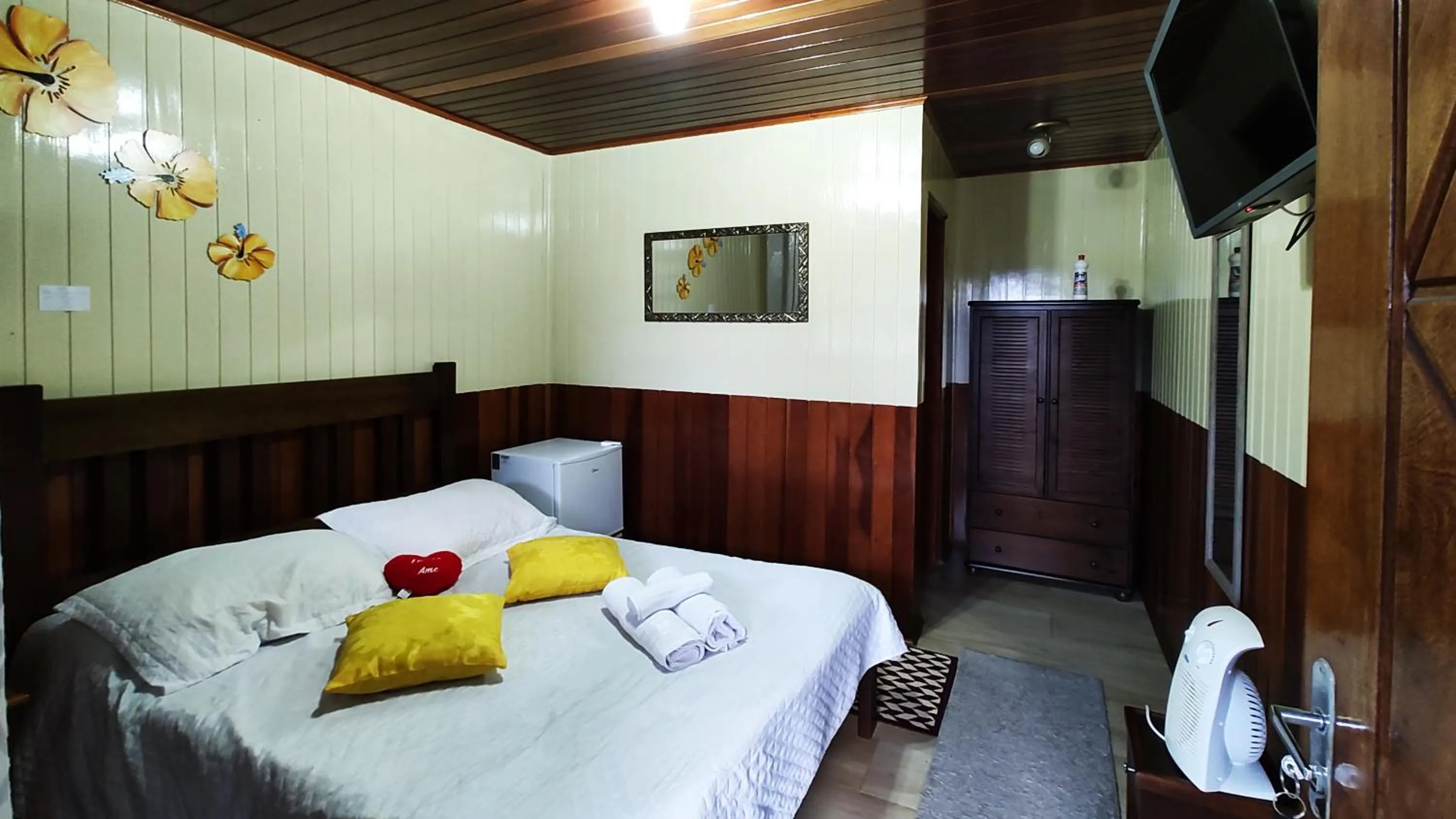 Bedroom, Bed in Pousada Casa dos Sonhos