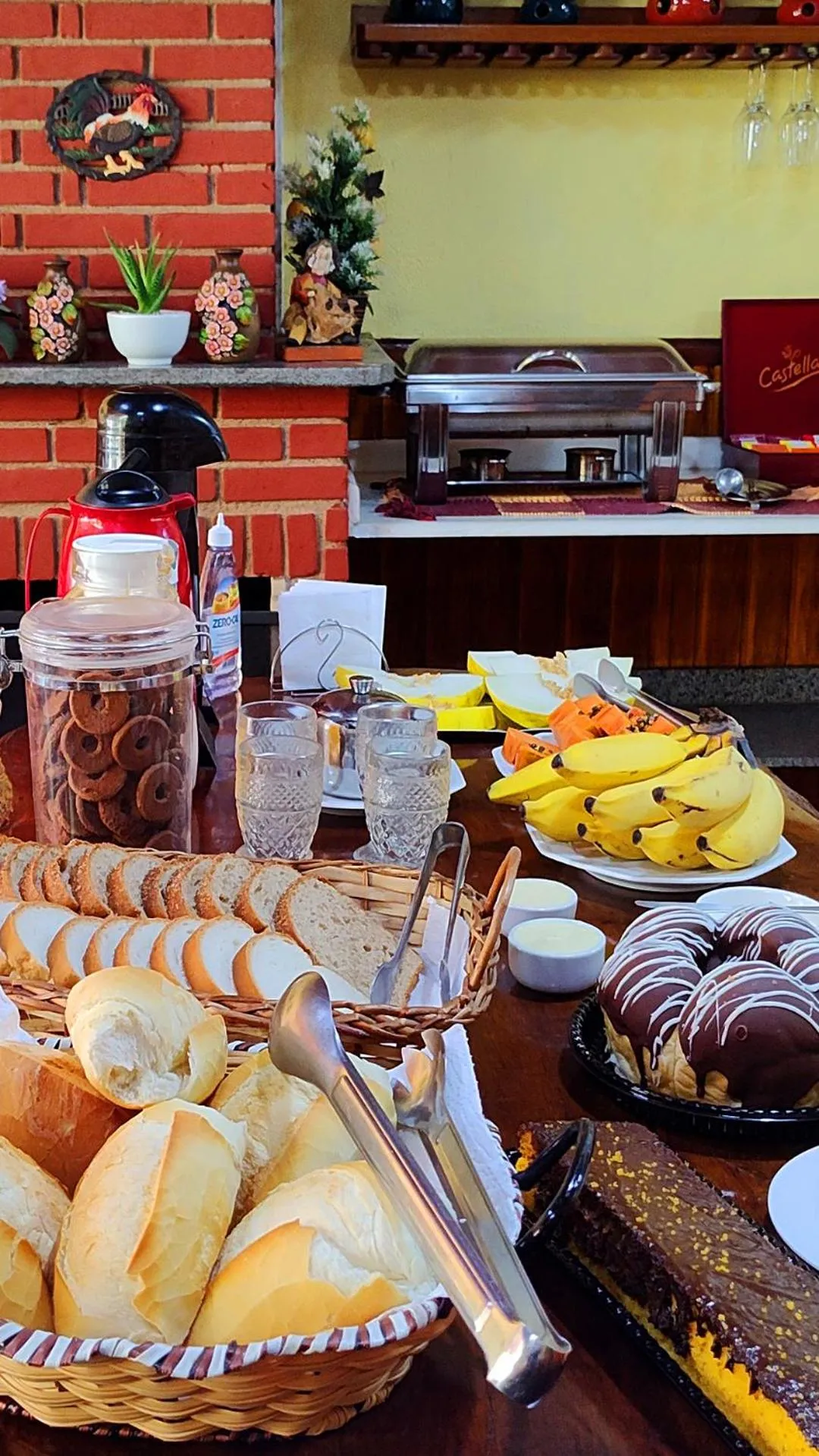 Continental breakfast in Pousada Casa dos Sonhos