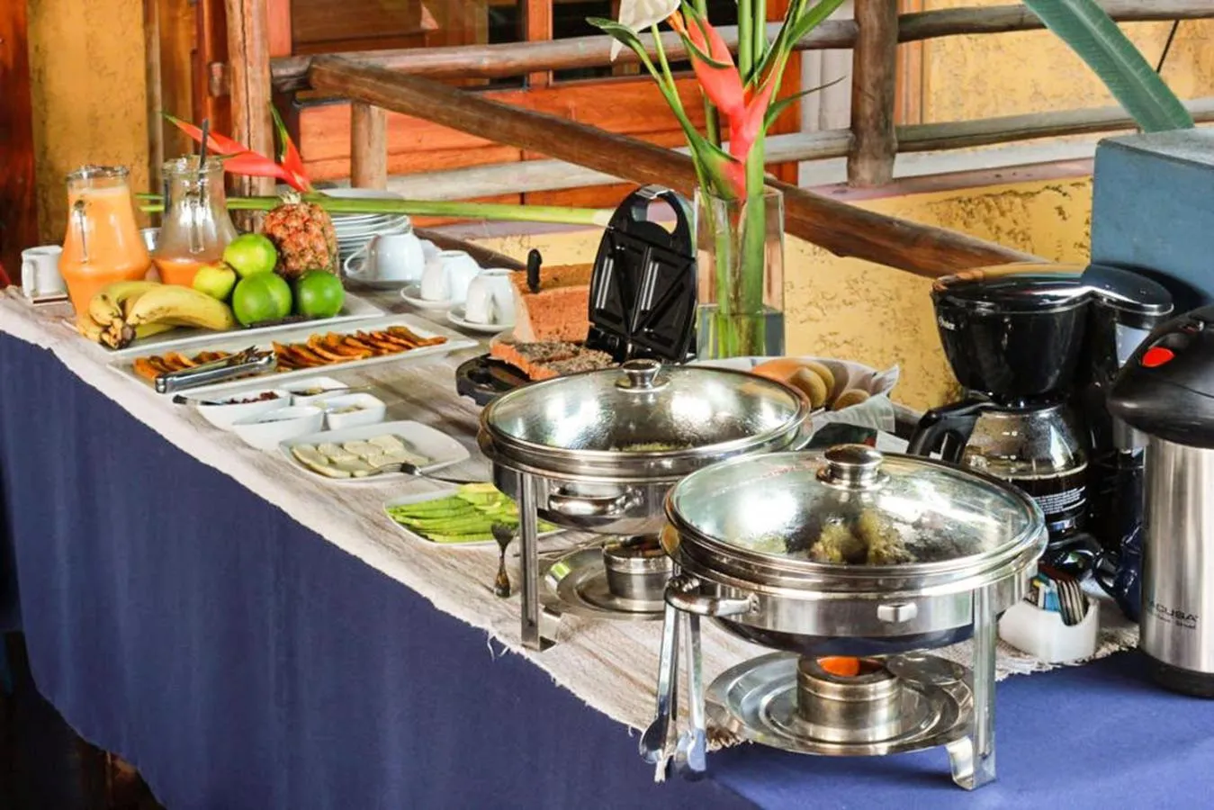 Buffet breakfast in Casa de Palos Boutique