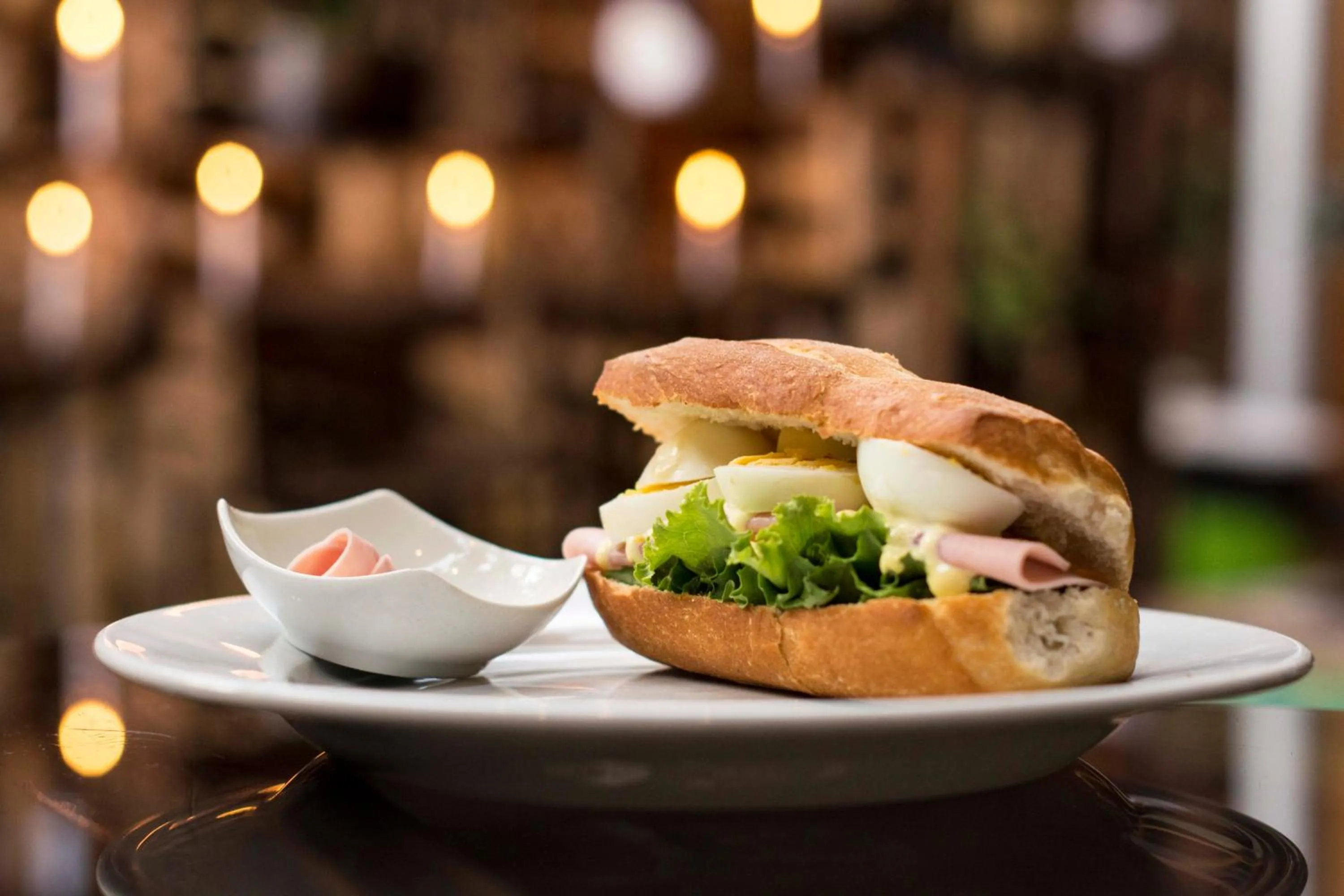 Restaurant/places to eat in Casa de Palos Boutique