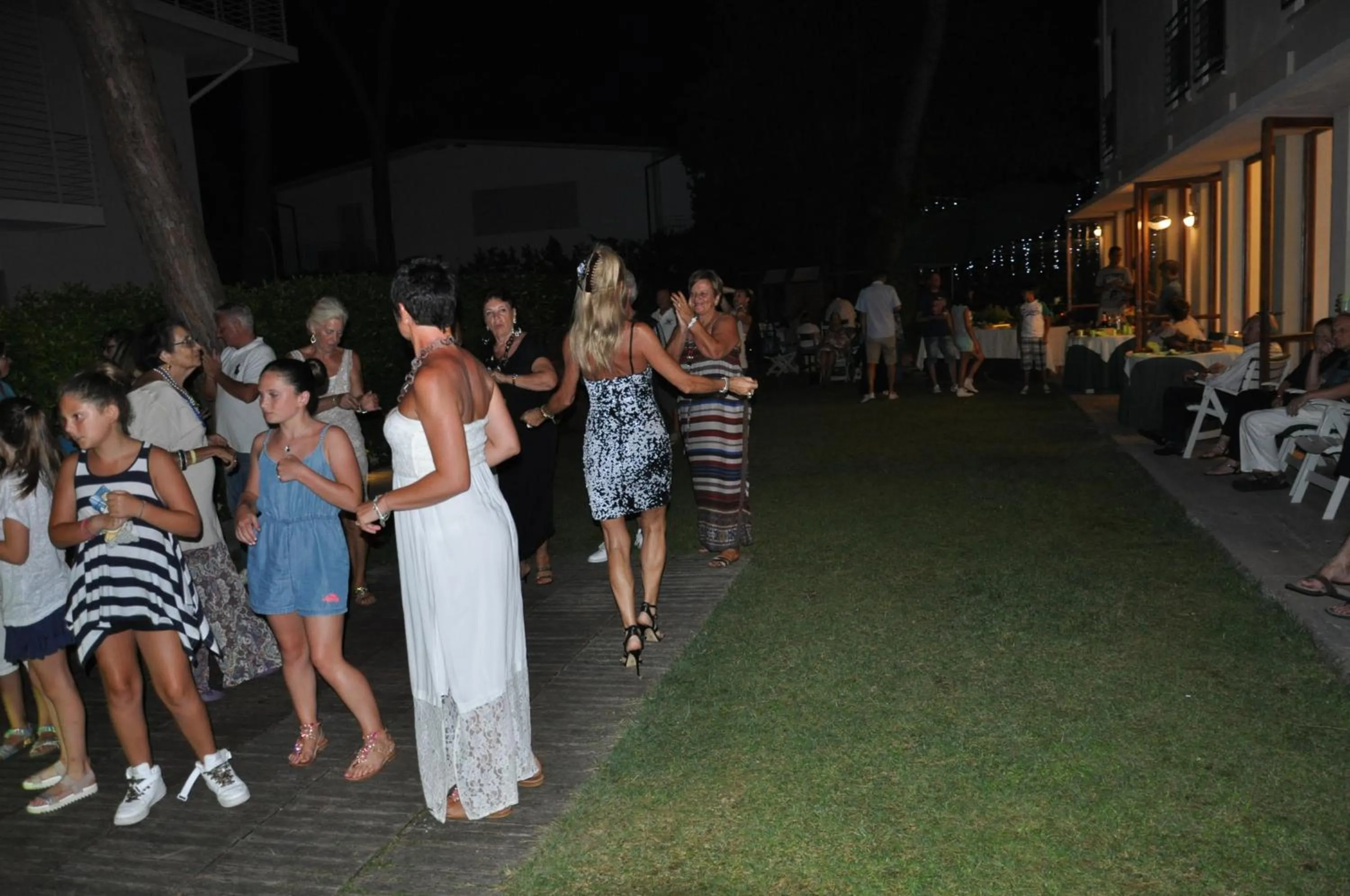 Evening entertainment in Hotel Etruria