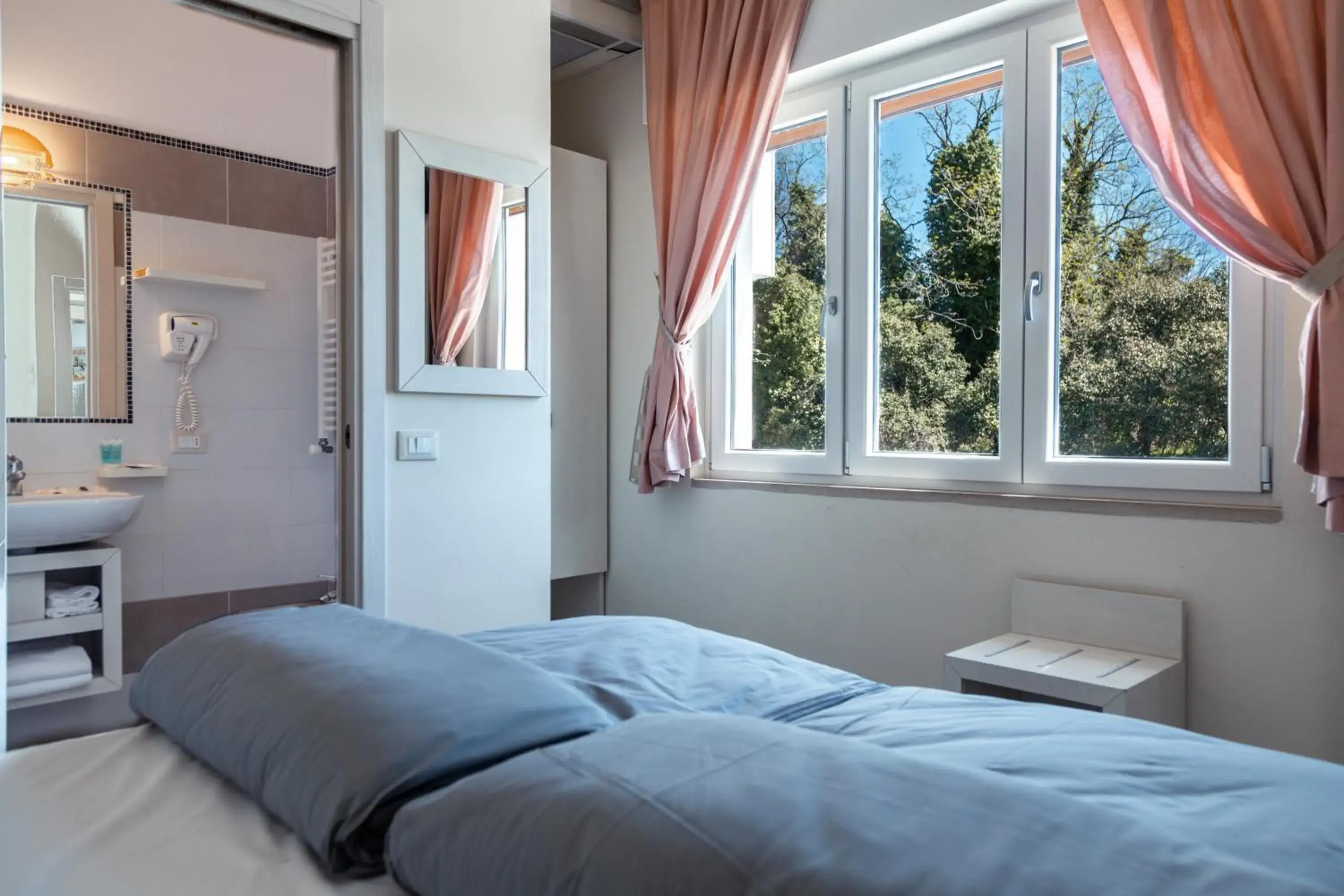 Classic Double Room in Albergo Cristina Classic Double Room in Albergo Cristina