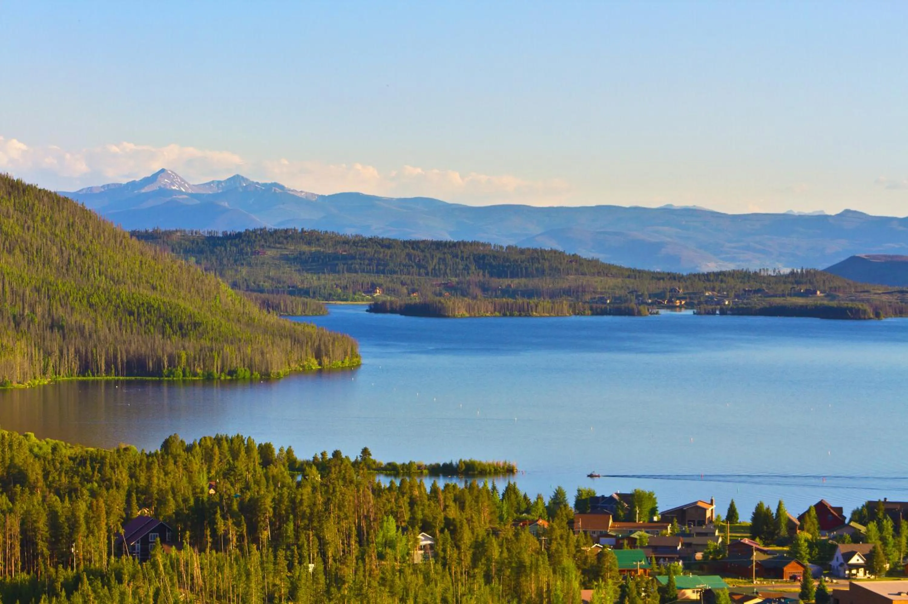 Lake view in Grand Lake Lodge