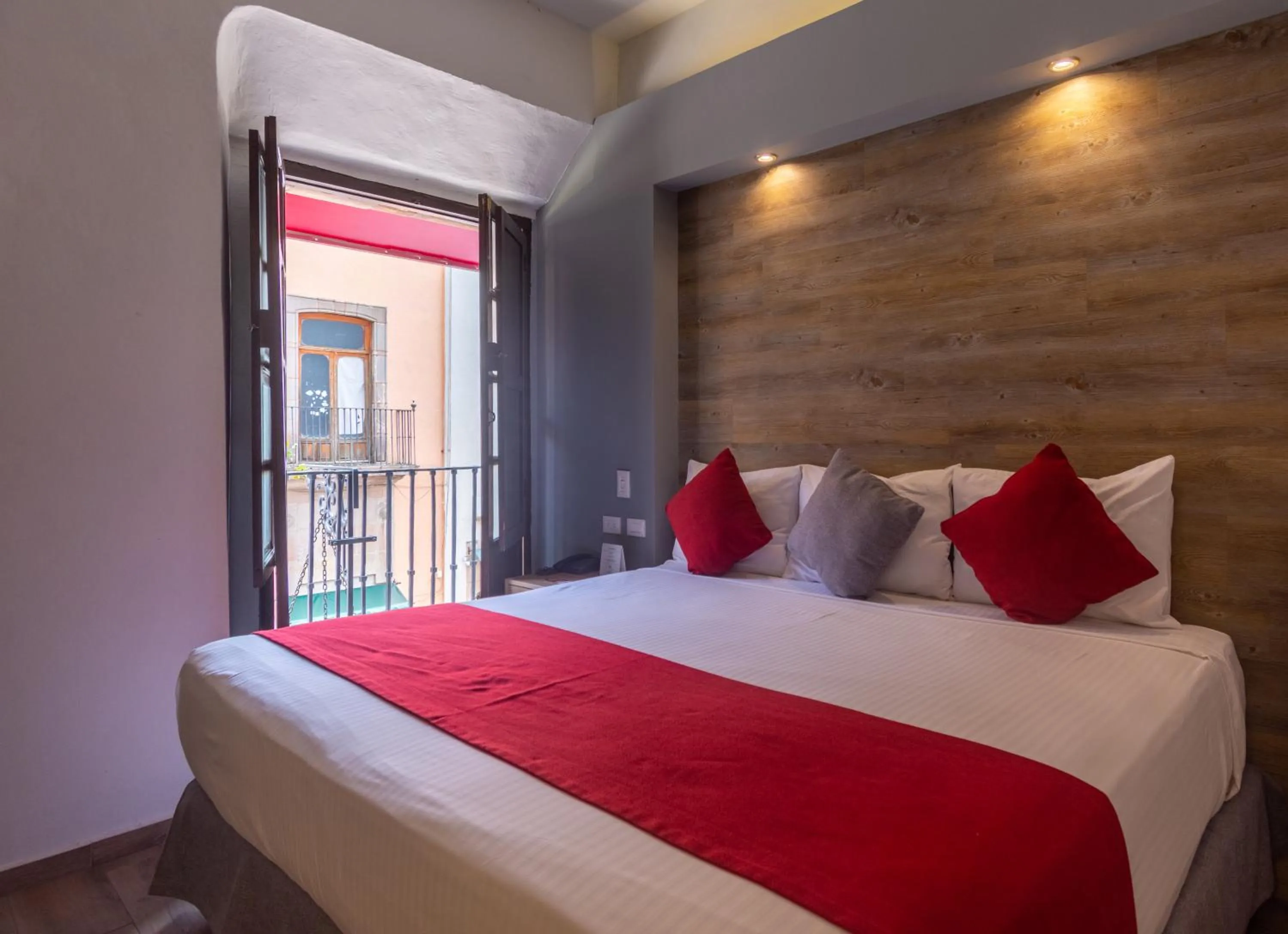 Photo of the whole room, Bed in Hotel Hidalgo