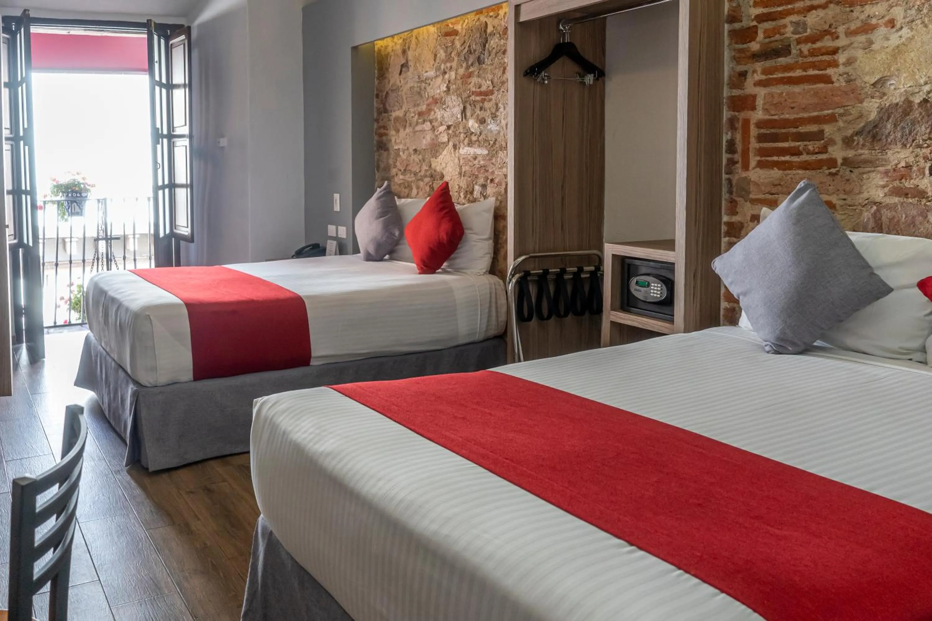 Photo of the whole room, Bed in Hotel Hidalgo