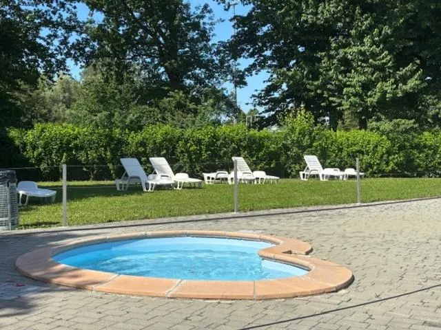 Albavillage Rooms & Camping