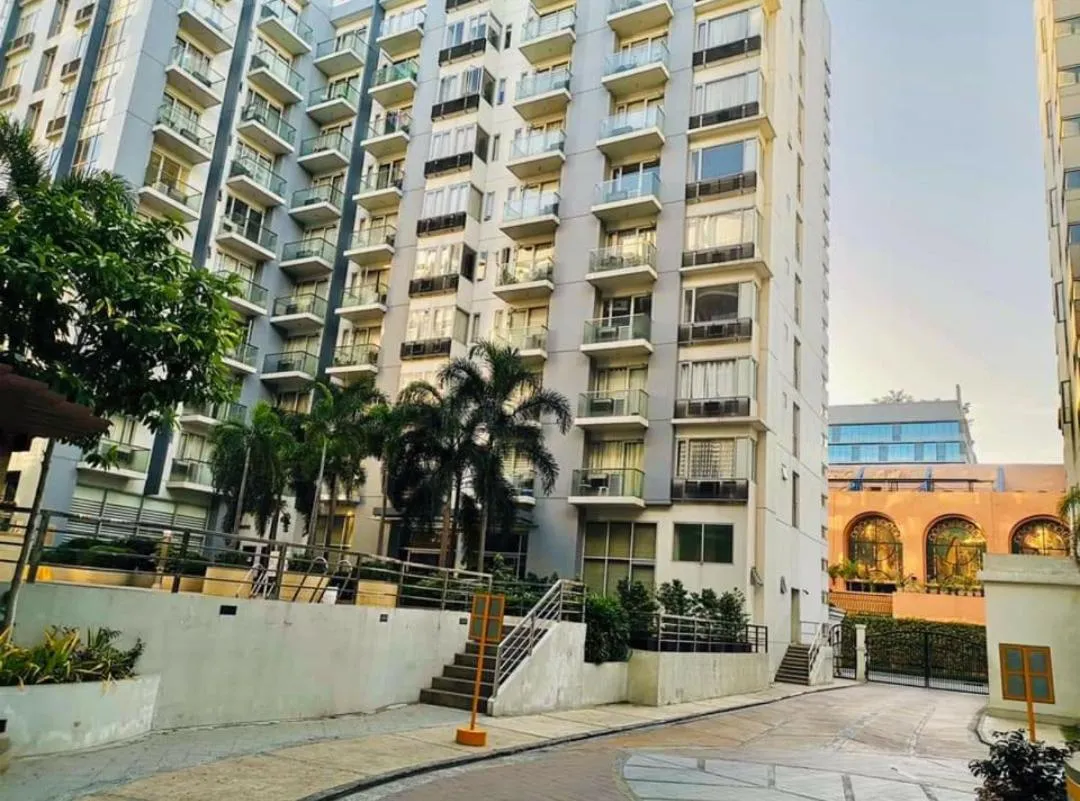 Condo Apartment near Manila Airport NAIA T3