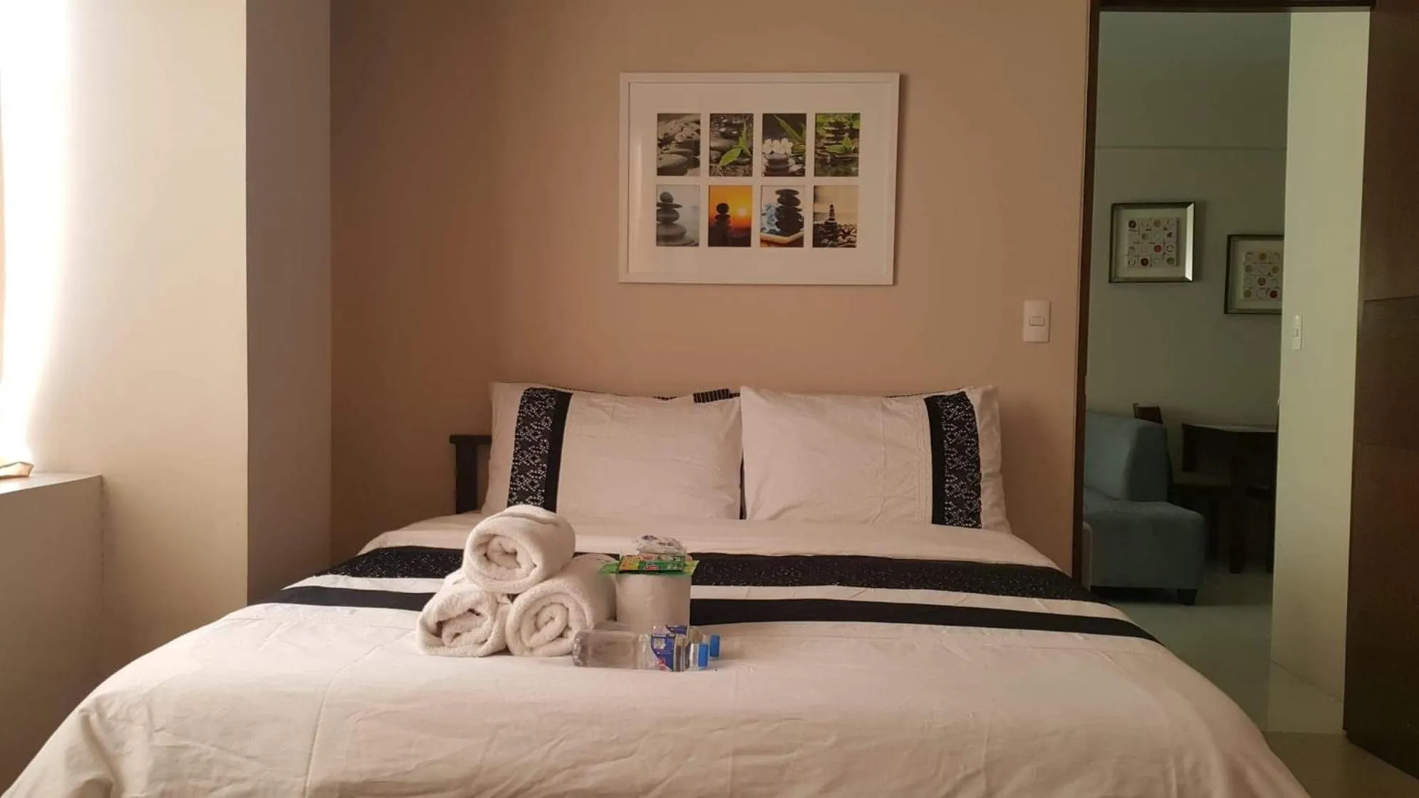Bed in Condo Apartment near Manila Airport NAIA T3
