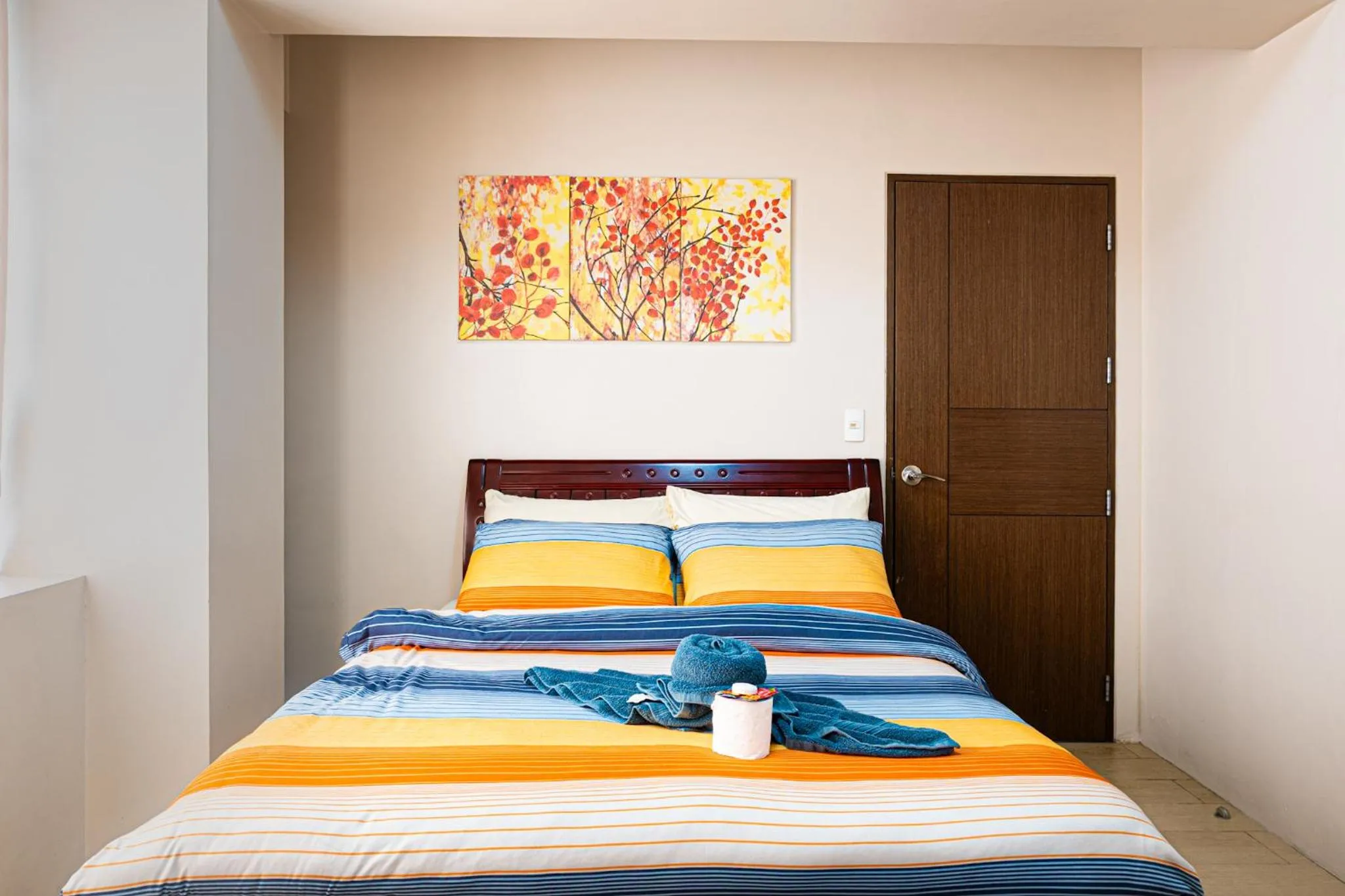 Bed in Condo Apartment near Manila Airport NAIA T3
