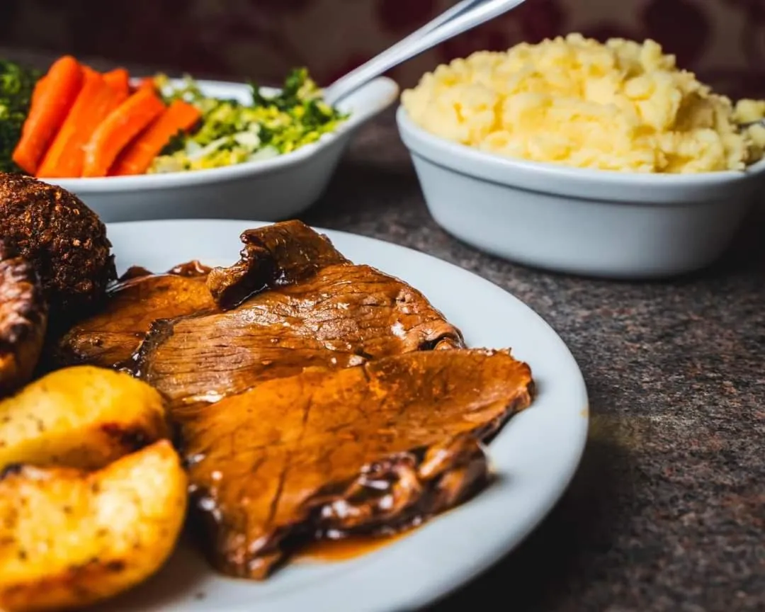 Restaurant/places to eat in The Whittington and Cat