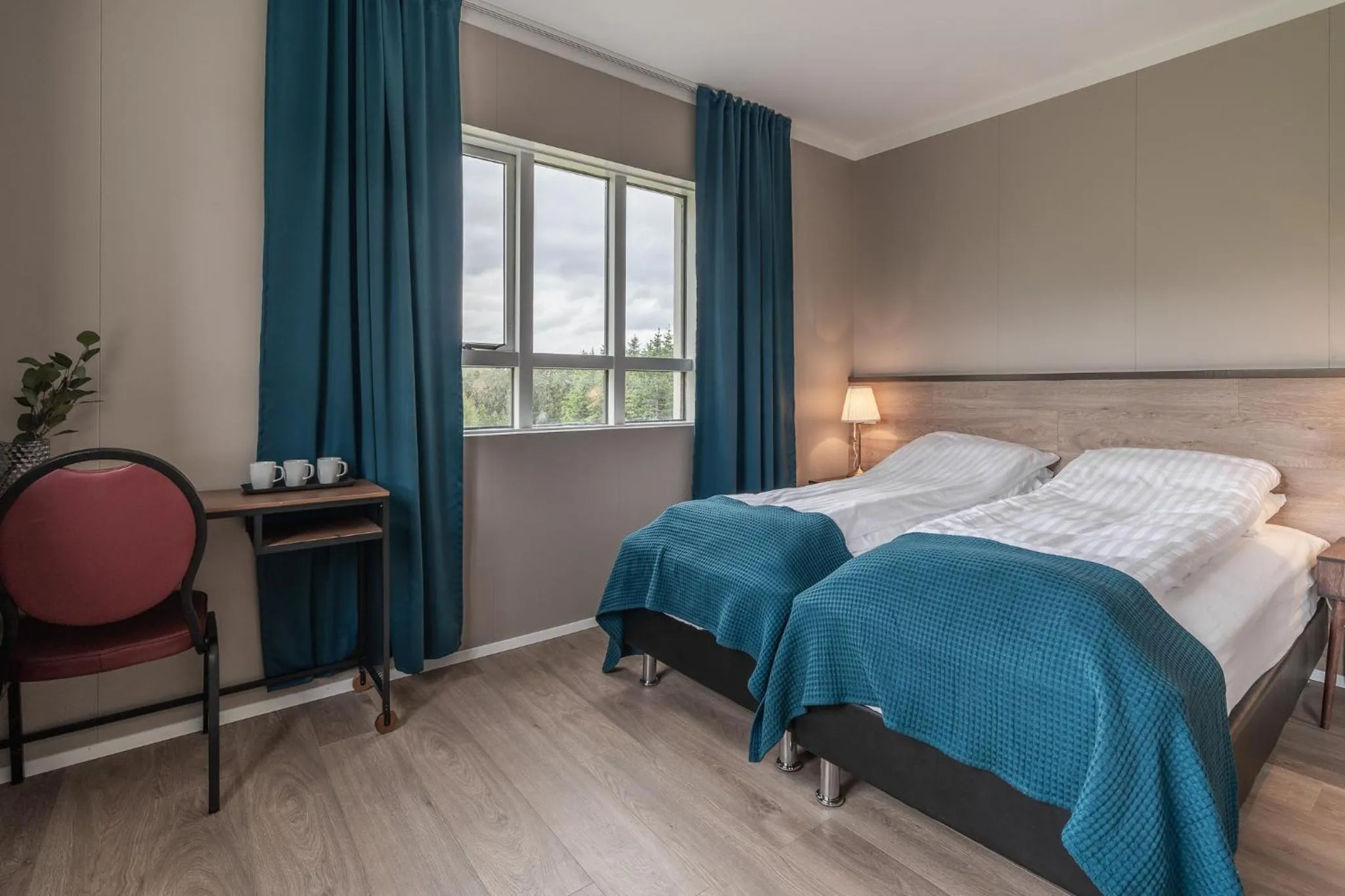 Photo of the whole room, Bed in Holt Inn