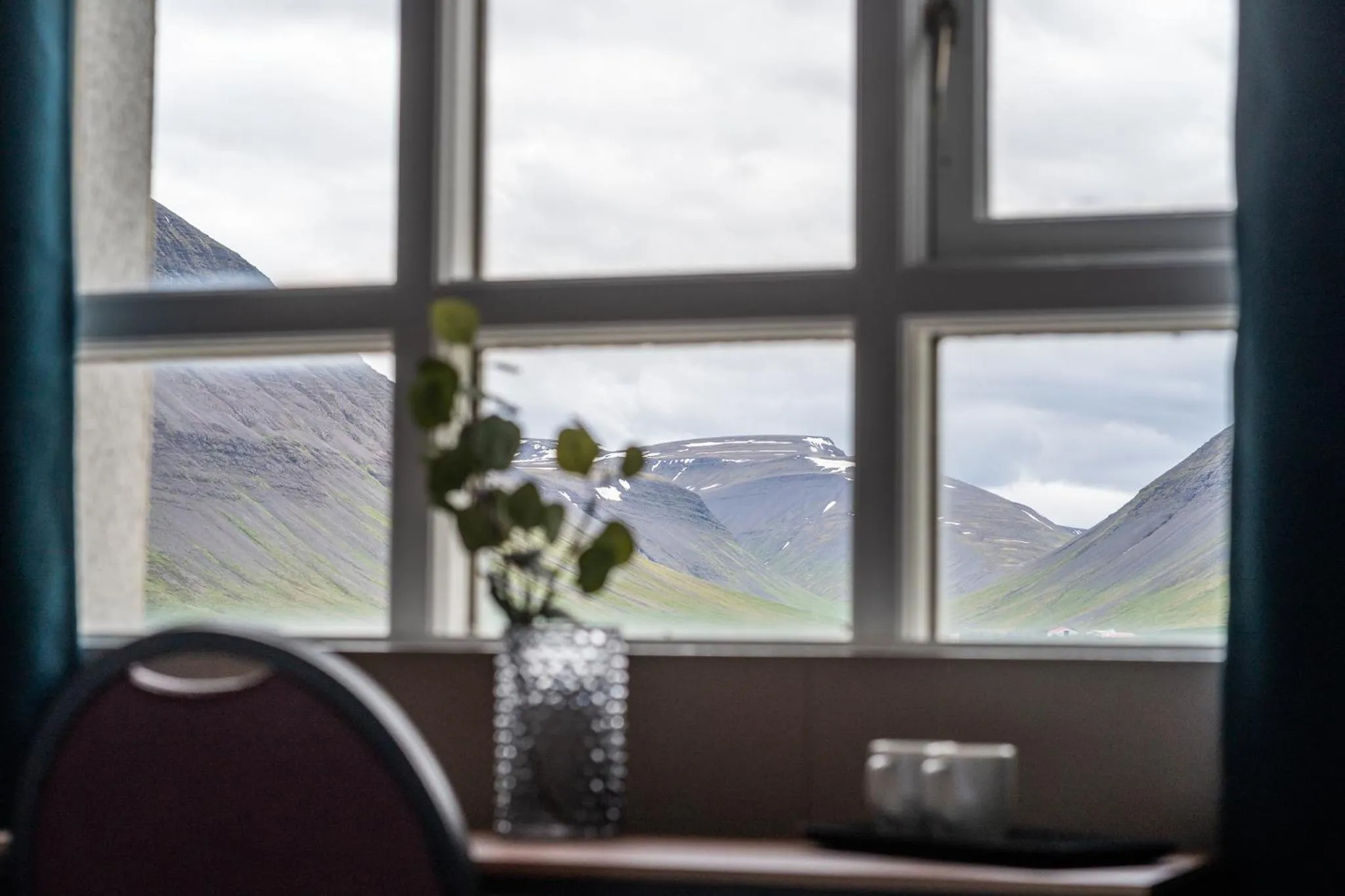 Mountain view in Holt Inn