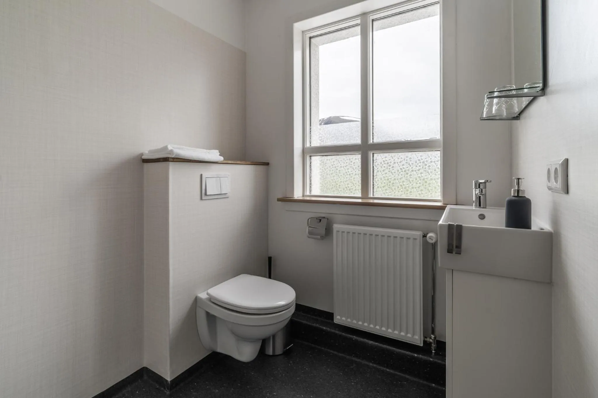 Bathroom in Holt Inn