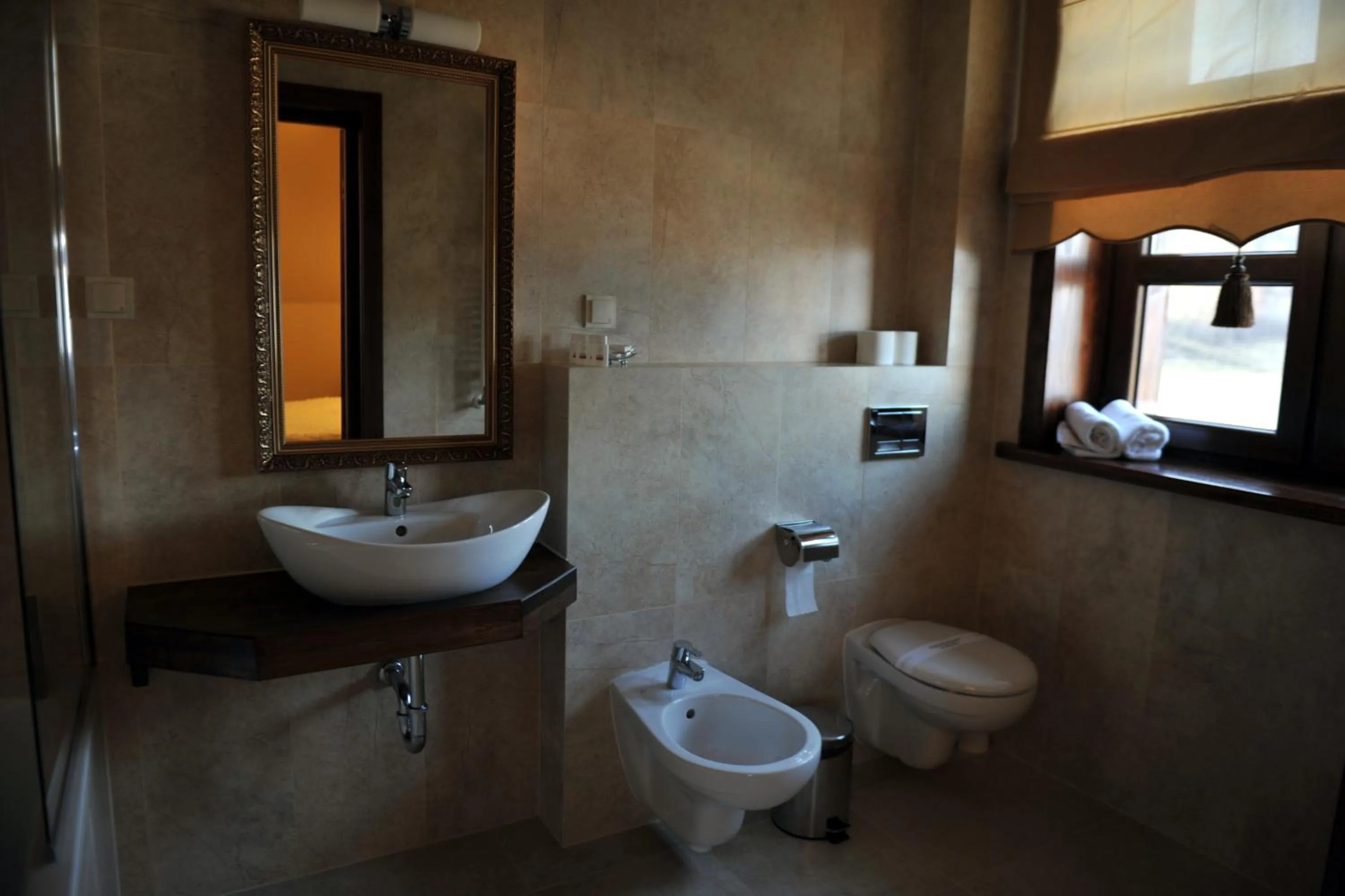 Toilet in Hotel Chutor Kozacki