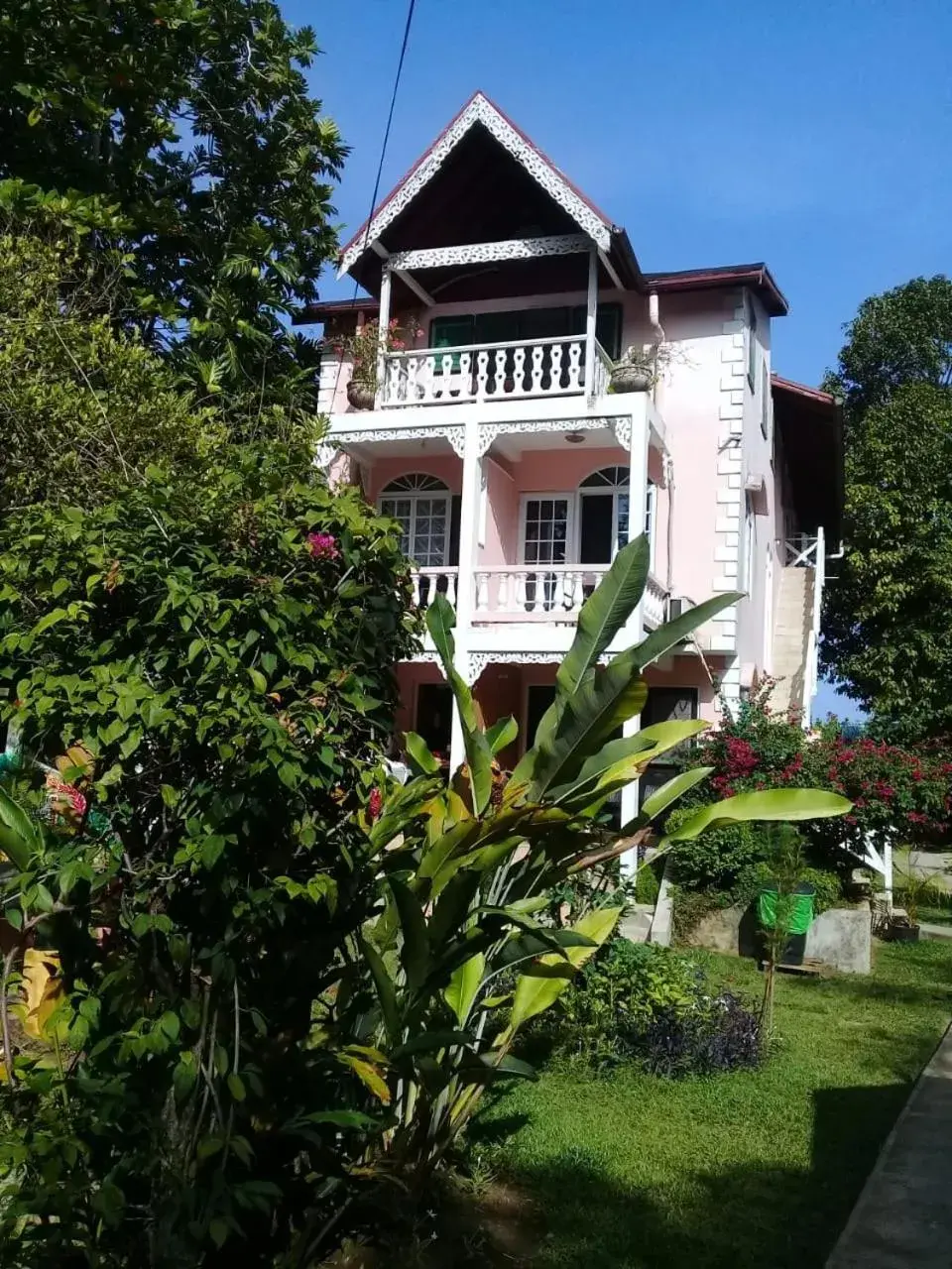 Breakfast in Firefly Beach Cottages Breakfast in Firefly Beach Cottages
