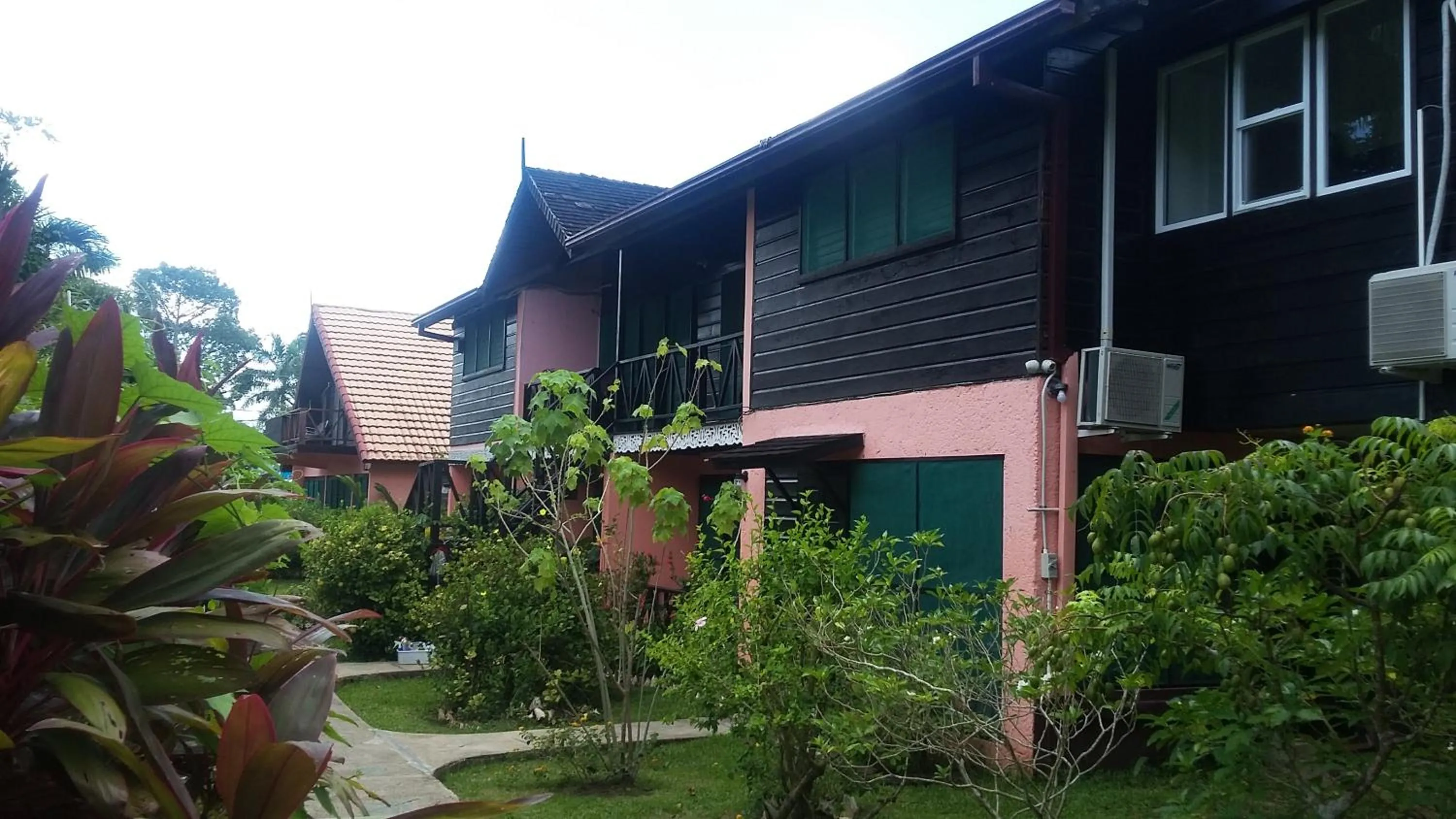 Property building in Firefly Beach Cottages