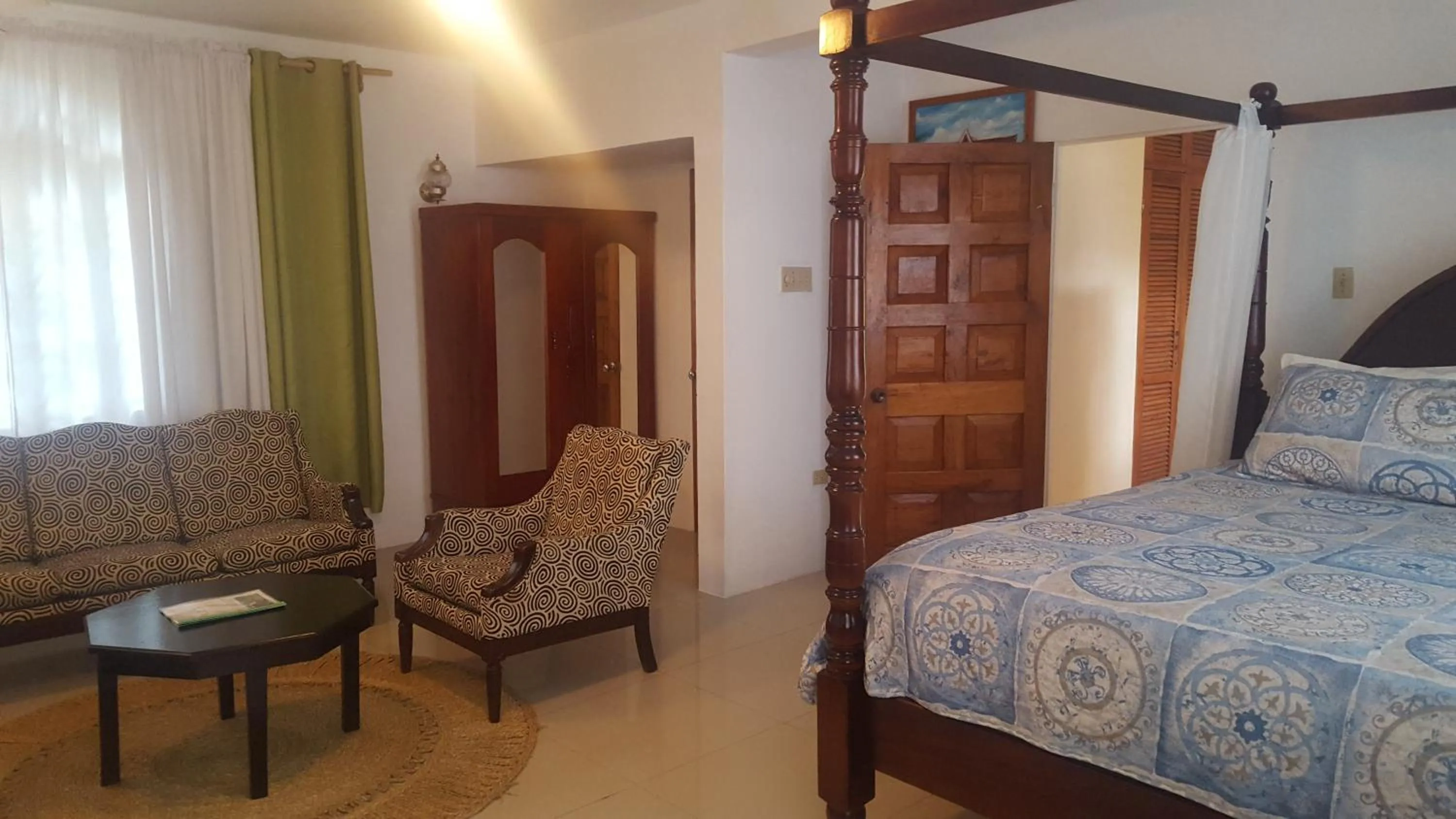 Bedroom, Bed in Firefly Beach Cottages