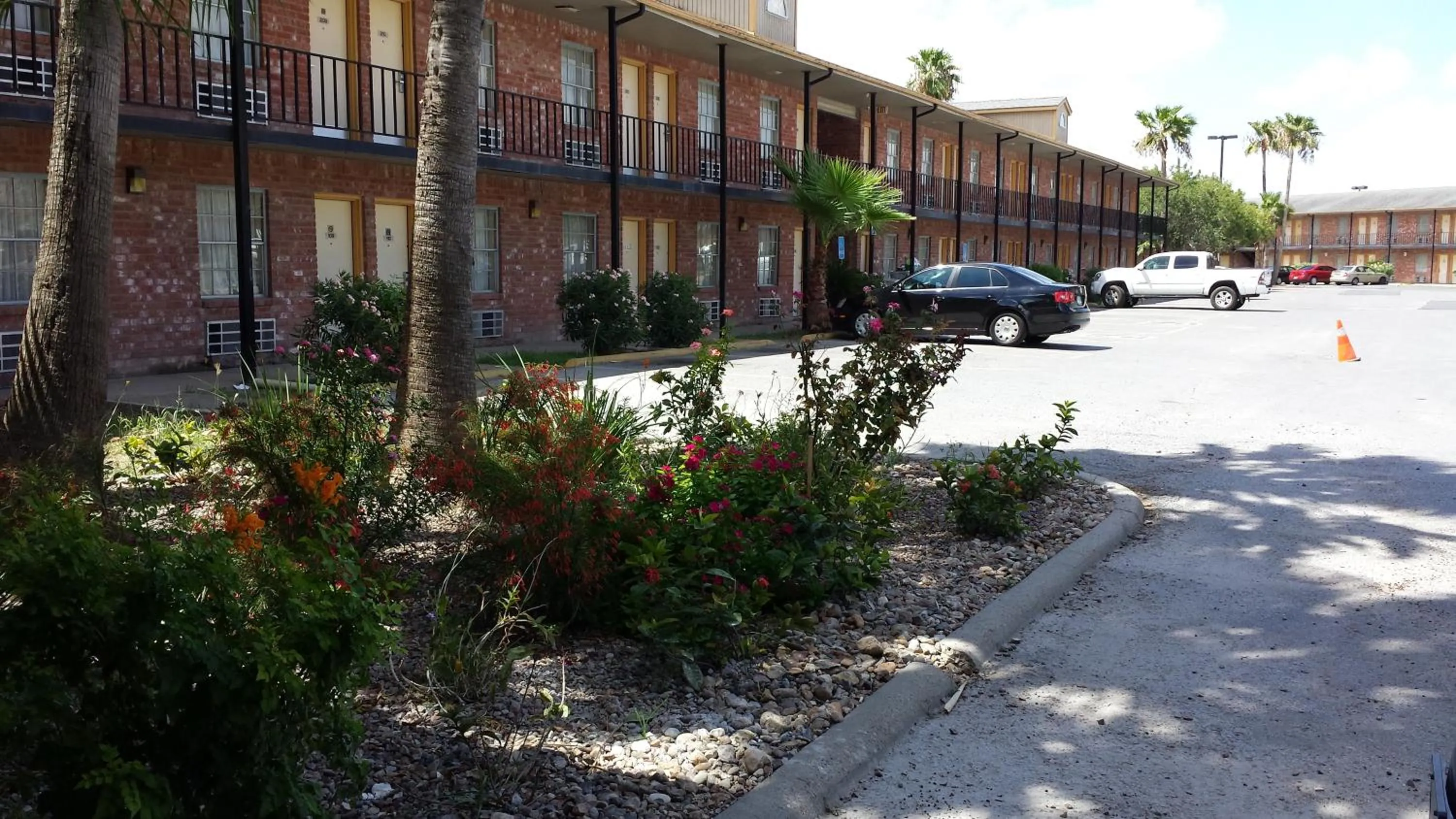 Facade/entrance in Texas Inn