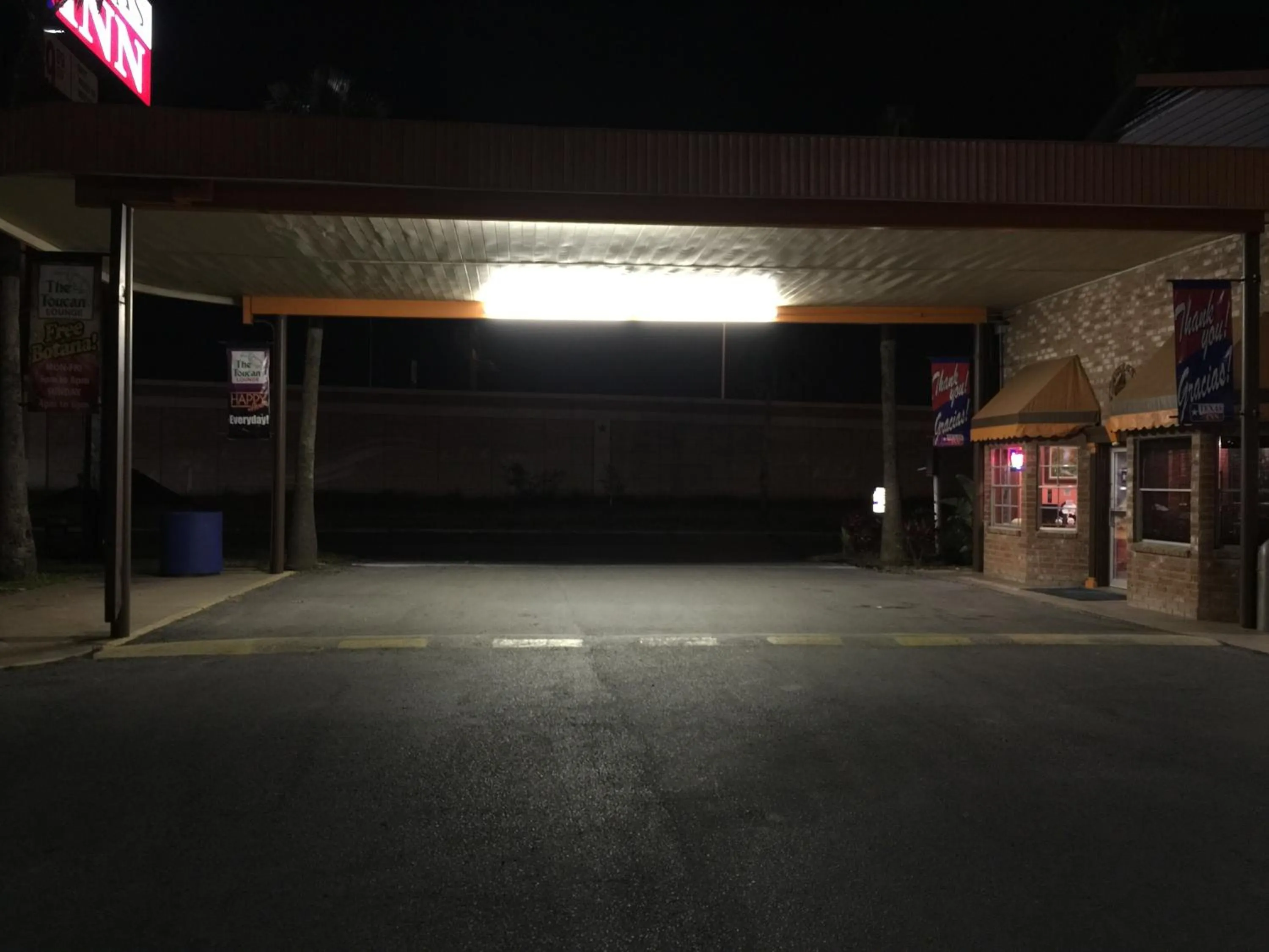 Facade/entrance in Texas Inn